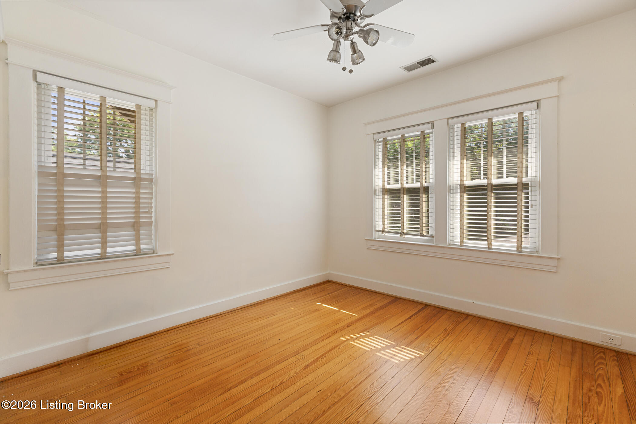 208 Oxford Pl Property Photo 50