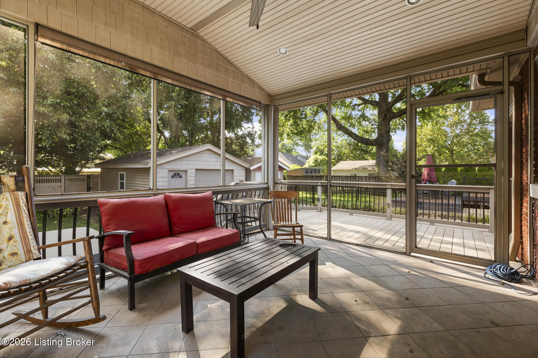 208 Oxford Pl Property Photo 65