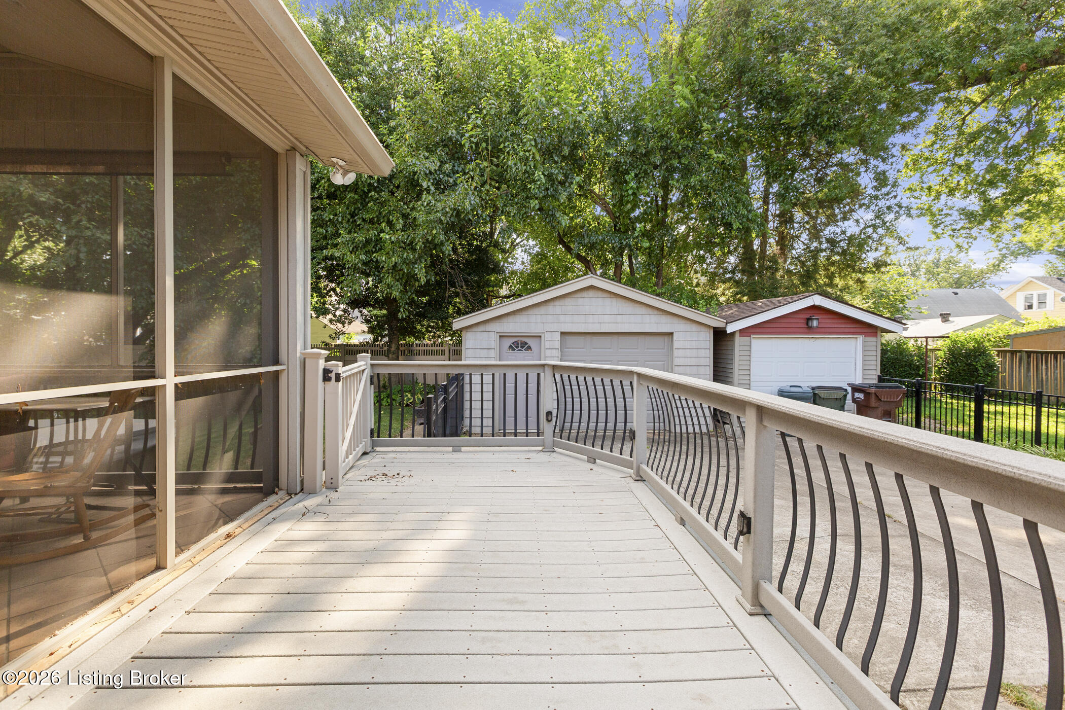 208 Oxford Pl Property Photo 67