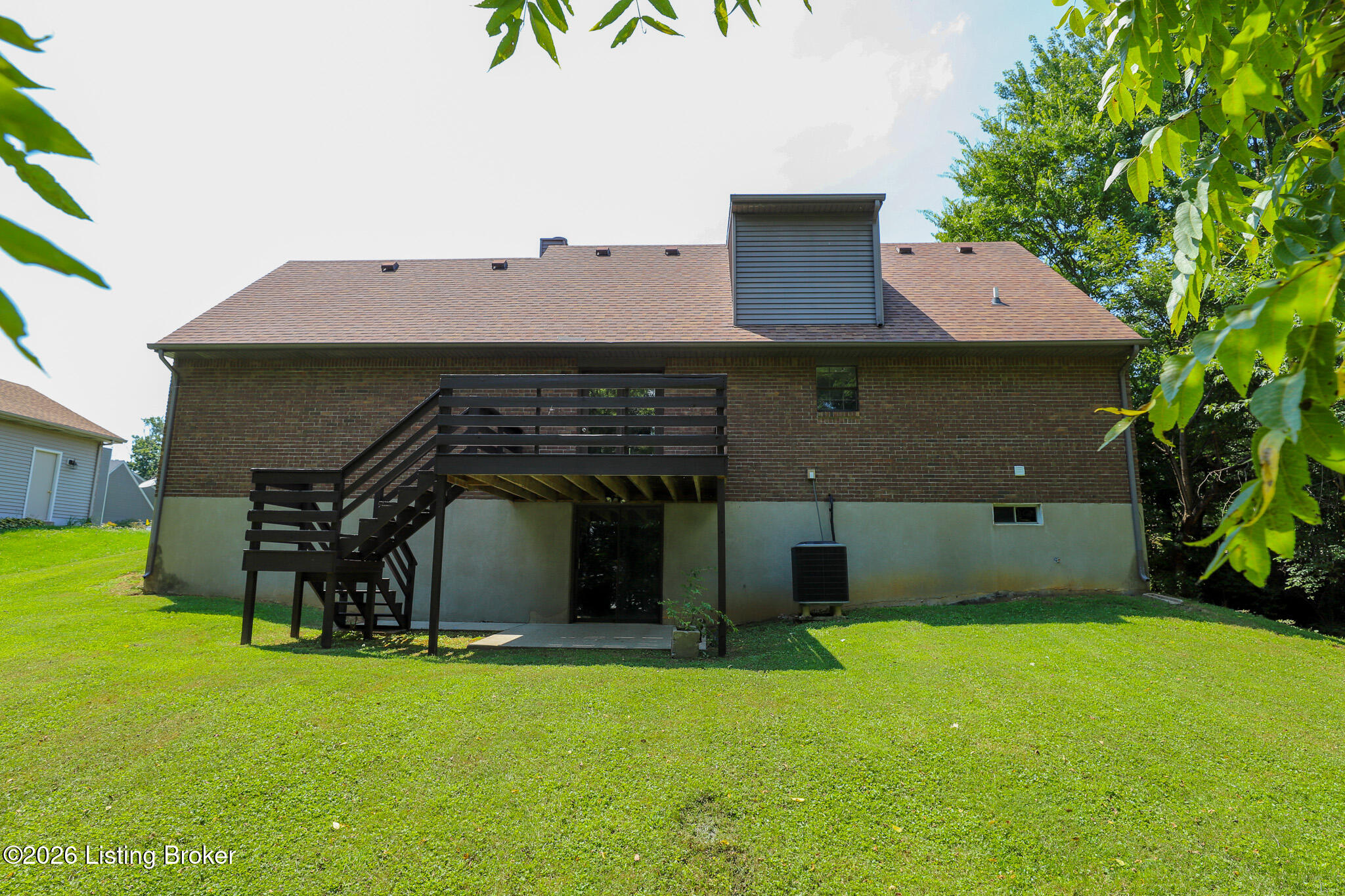 411 College View Dr Property Photo 6