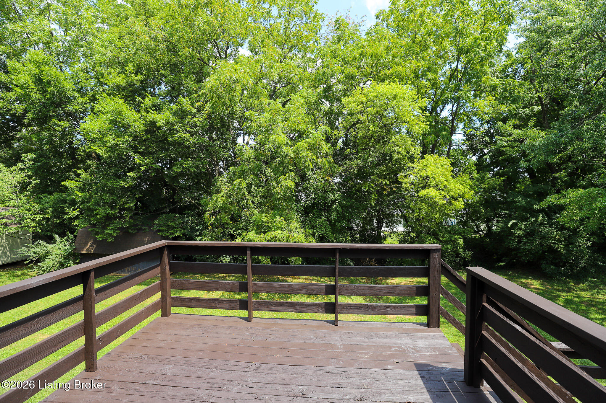411 College View Dr Property Photo 8