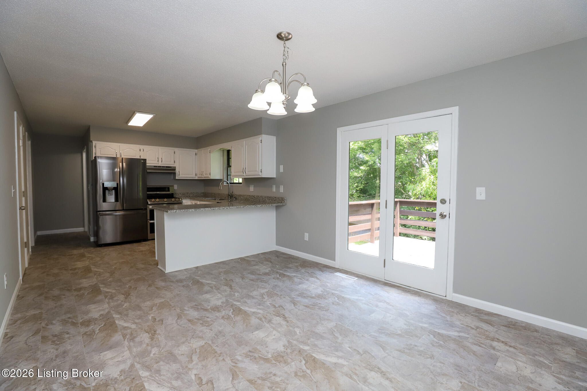 411 College View Dr Property Photo 15