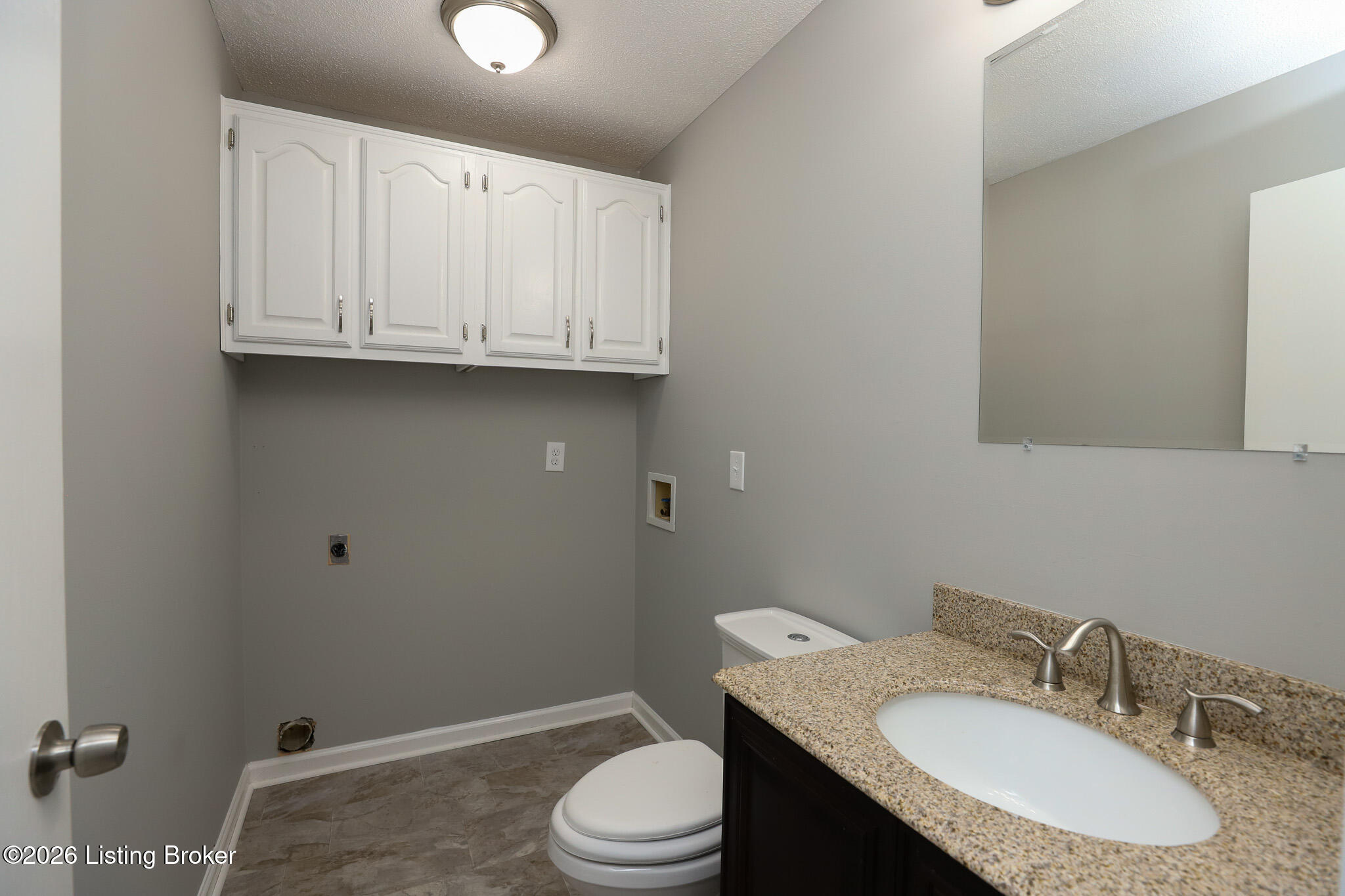411 College View Dr Property Photo 26