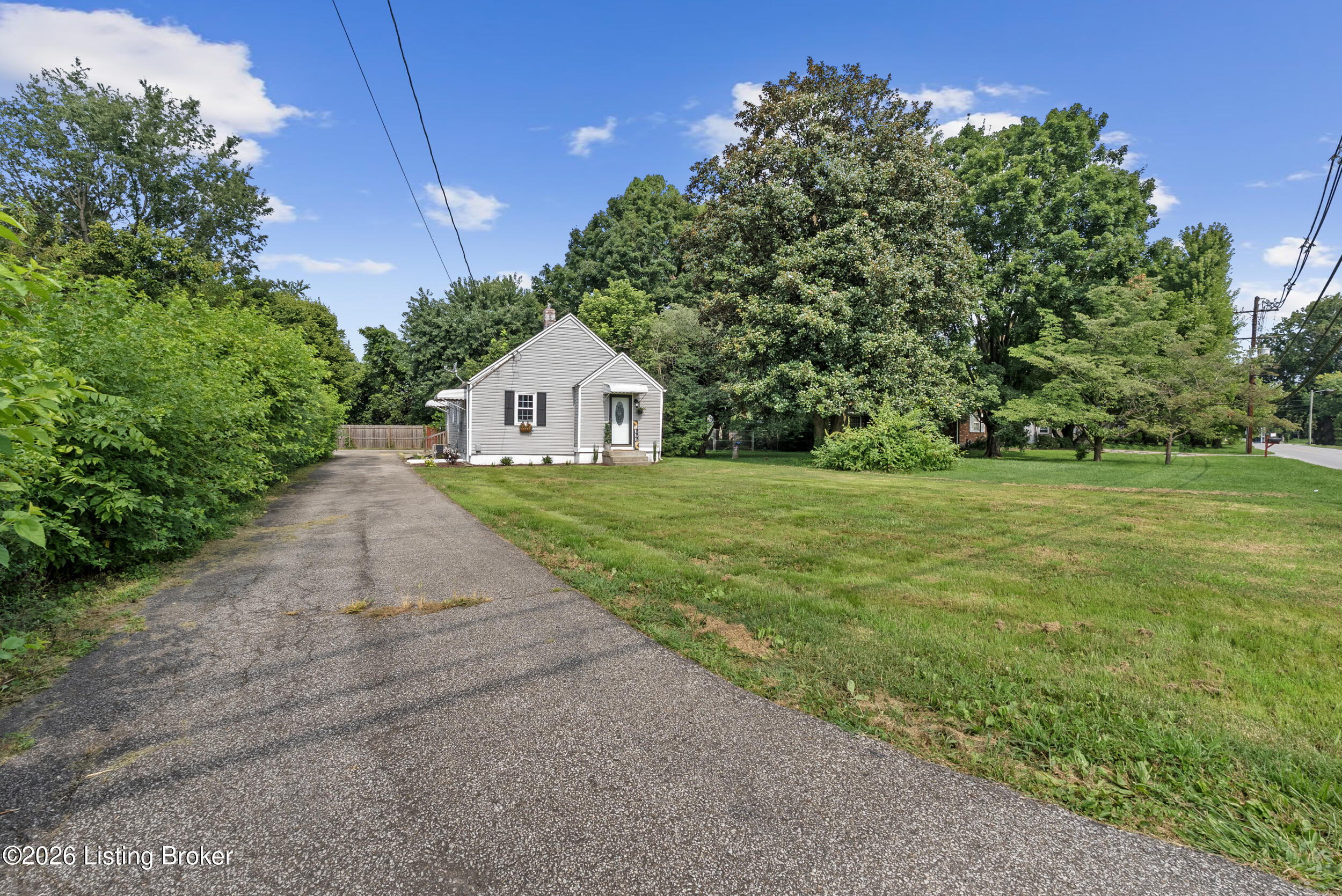 10324 Deering Rd Property Photo 2