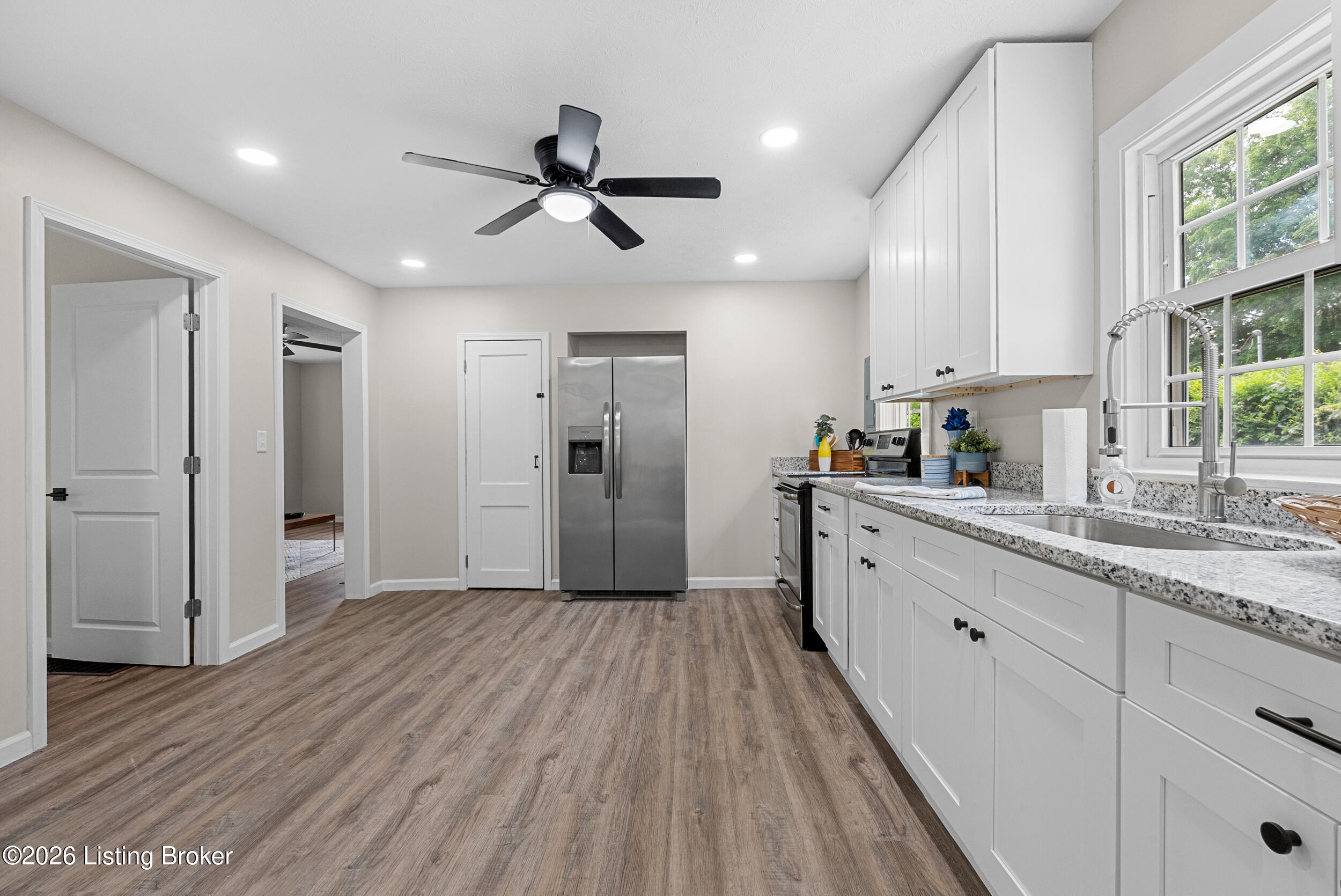 10324 Deering Rd Property Photo 13