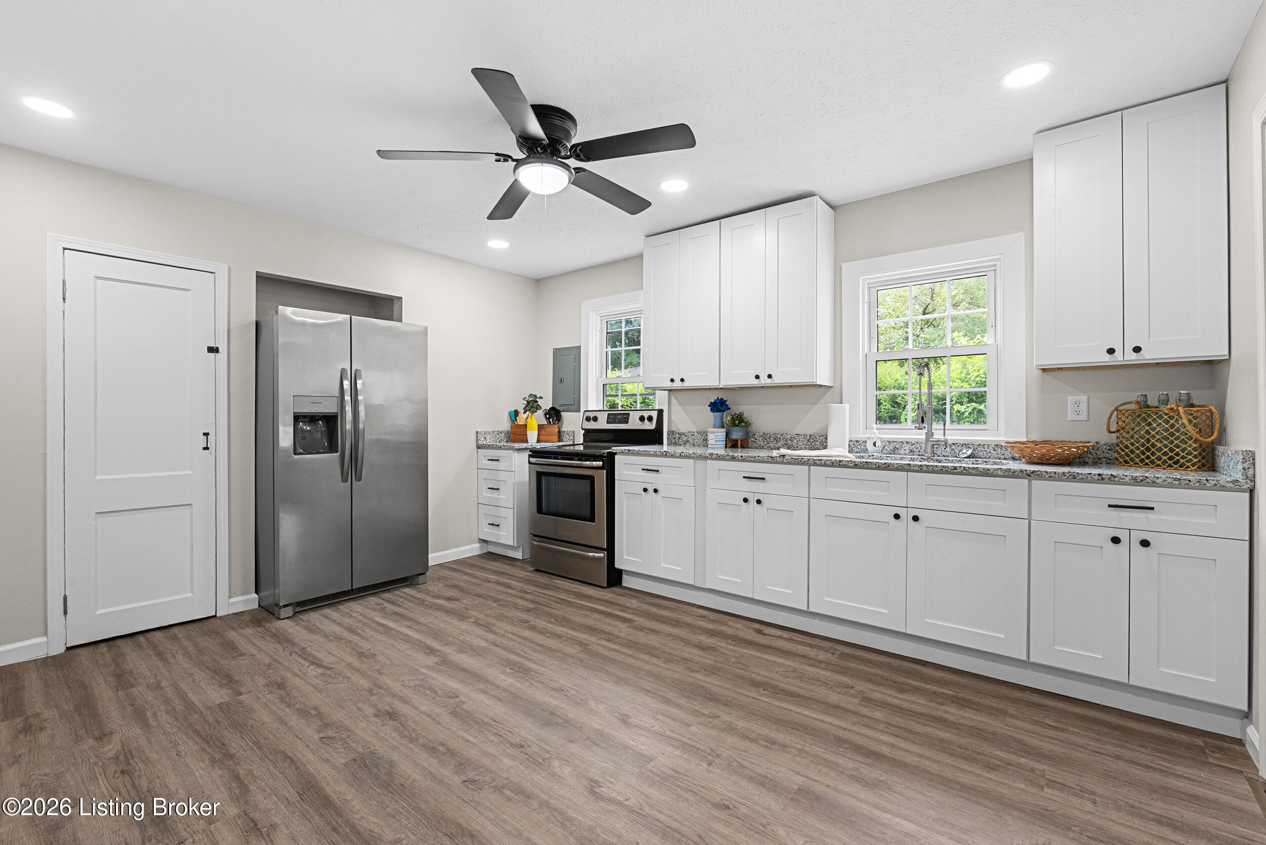 10324 Deering Rd Property Photo 14