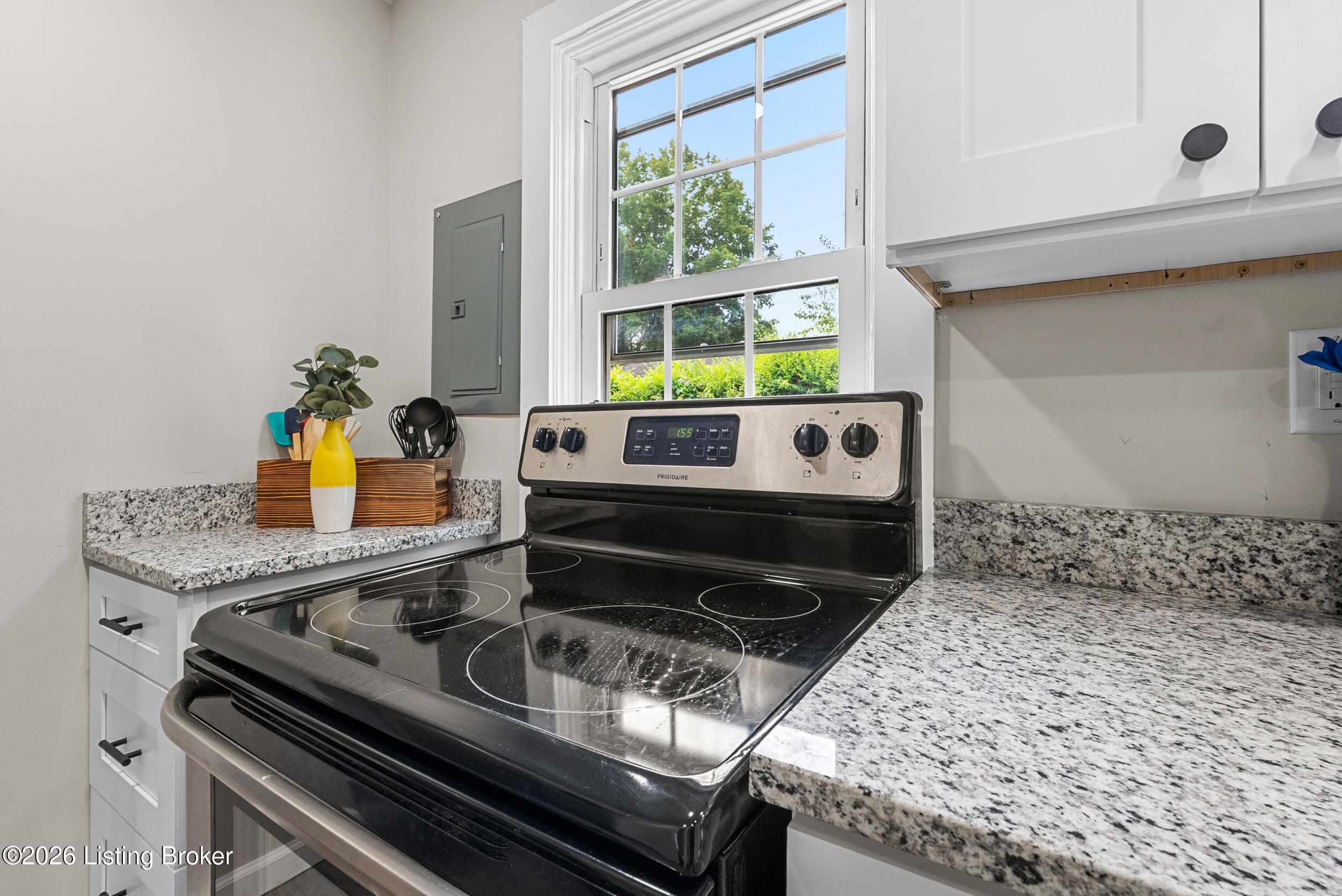 10324 Deering Rd Property Photo 15