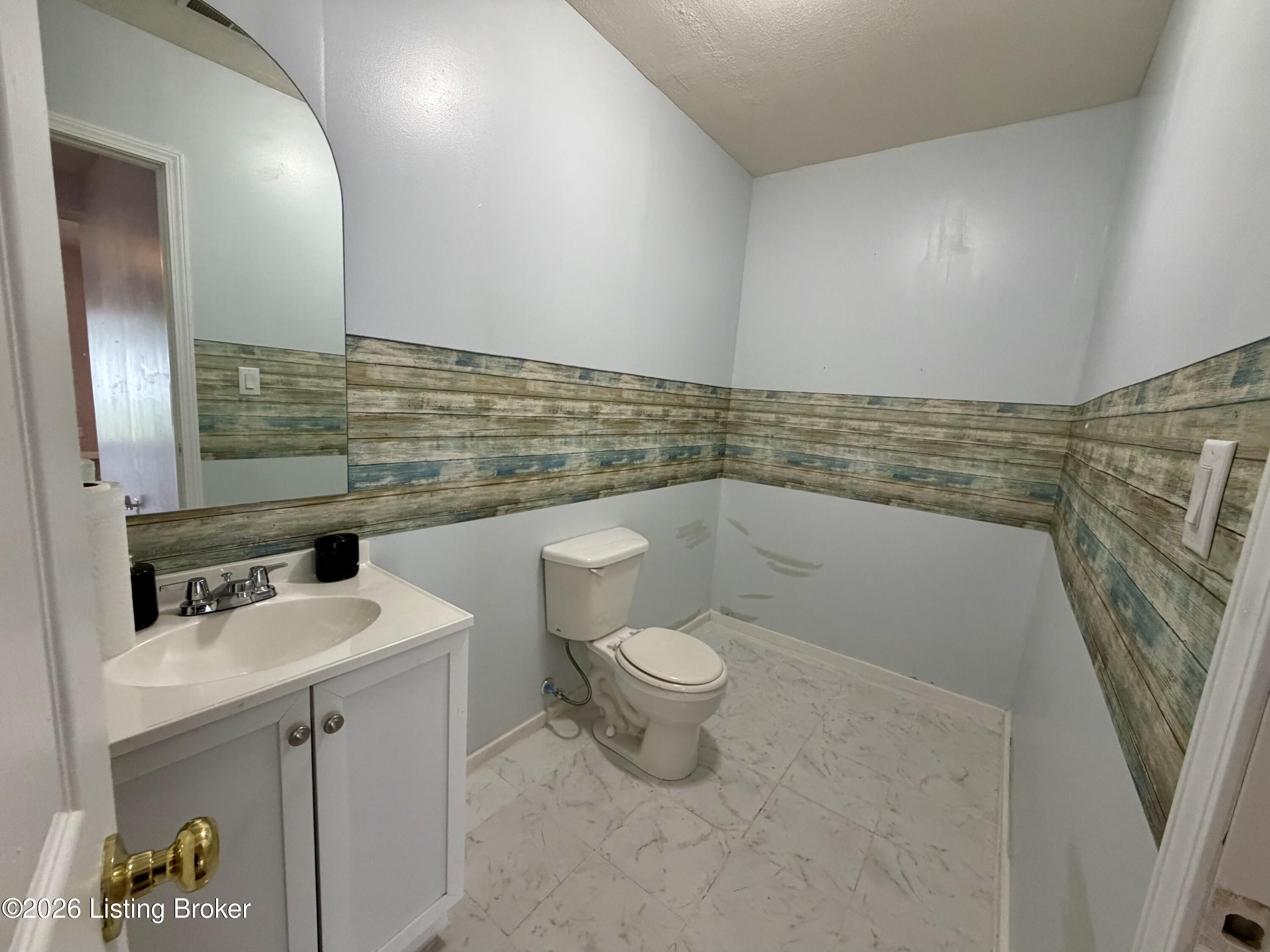 120 Alder Dr Property Photo 28