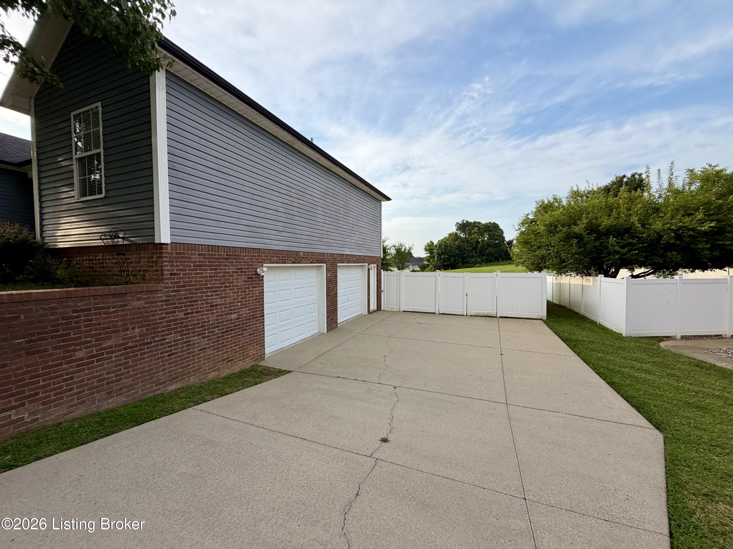 120 Alder Dr Property Photo 34