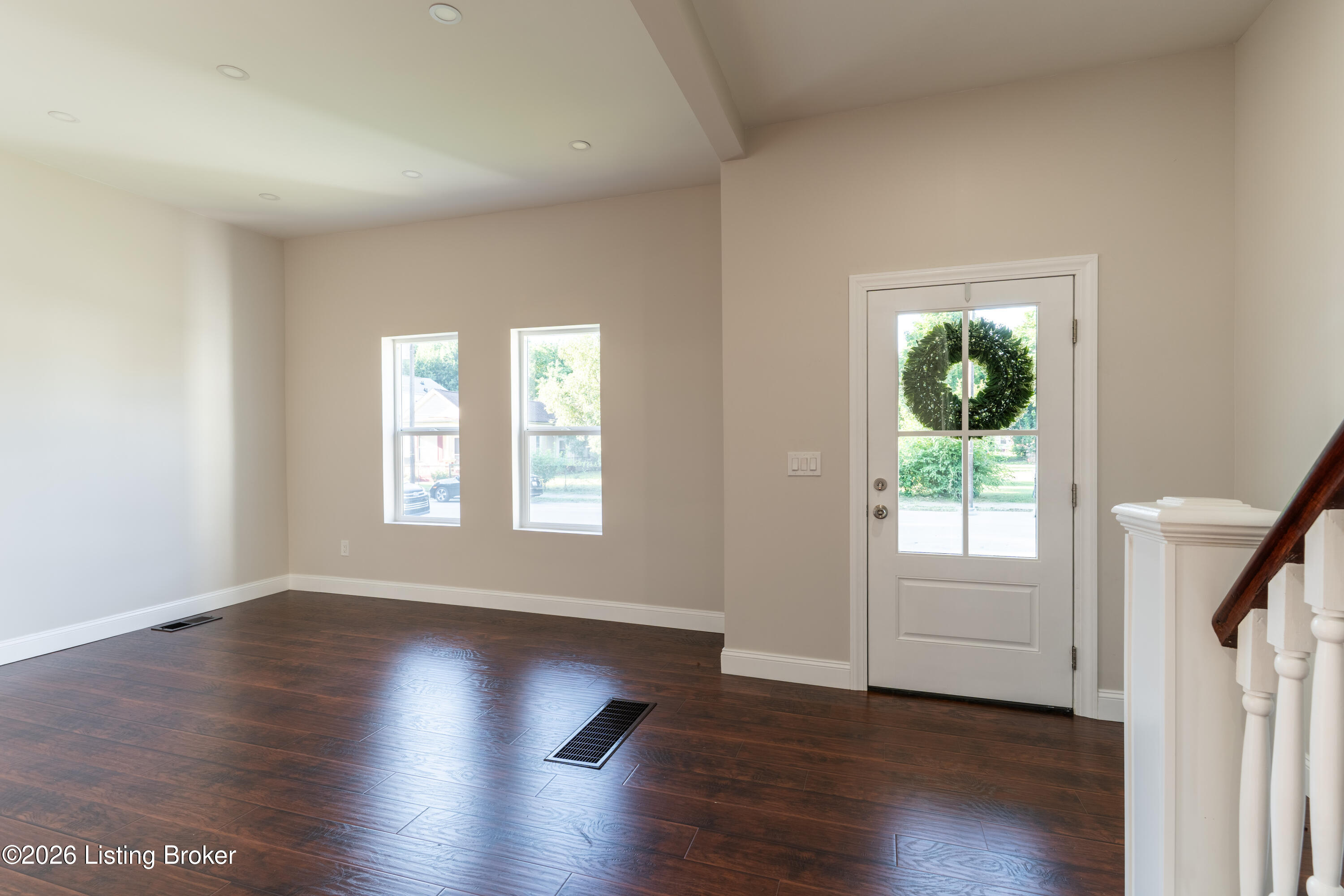 1745 Bolling Ave Property Photo 8