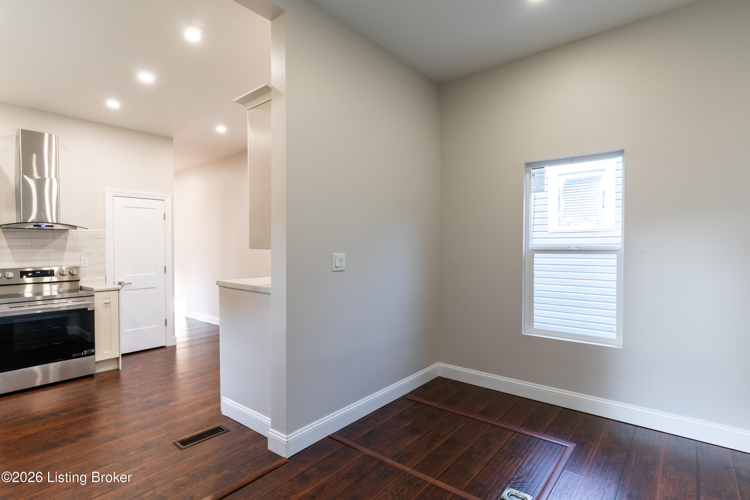 1745 Bolling Ave Property Photo 16
