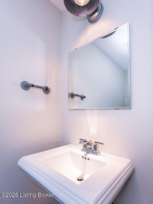 5113 Middlesex Dr Property Photo 15