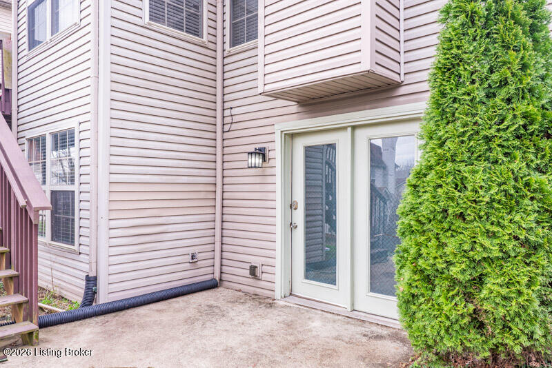 5113 Middlesex Dr Property Photo 25