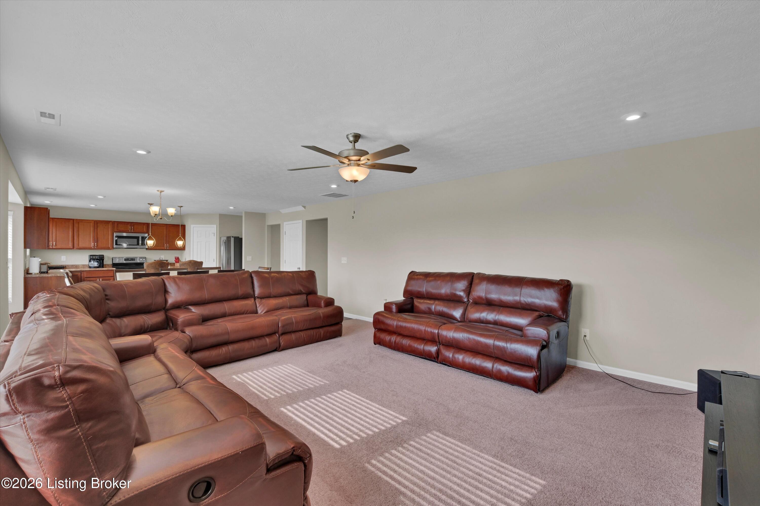 148 Hubbards Crossing Dr Property Photo 8