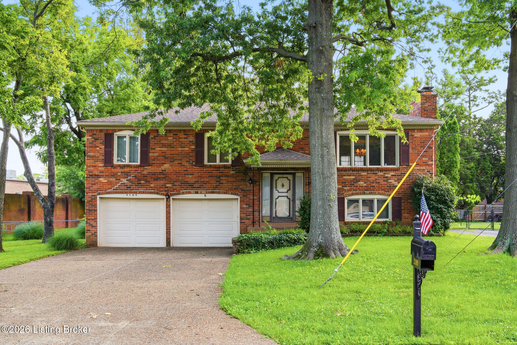 2109 Bridlewood Dr Property Photo 1