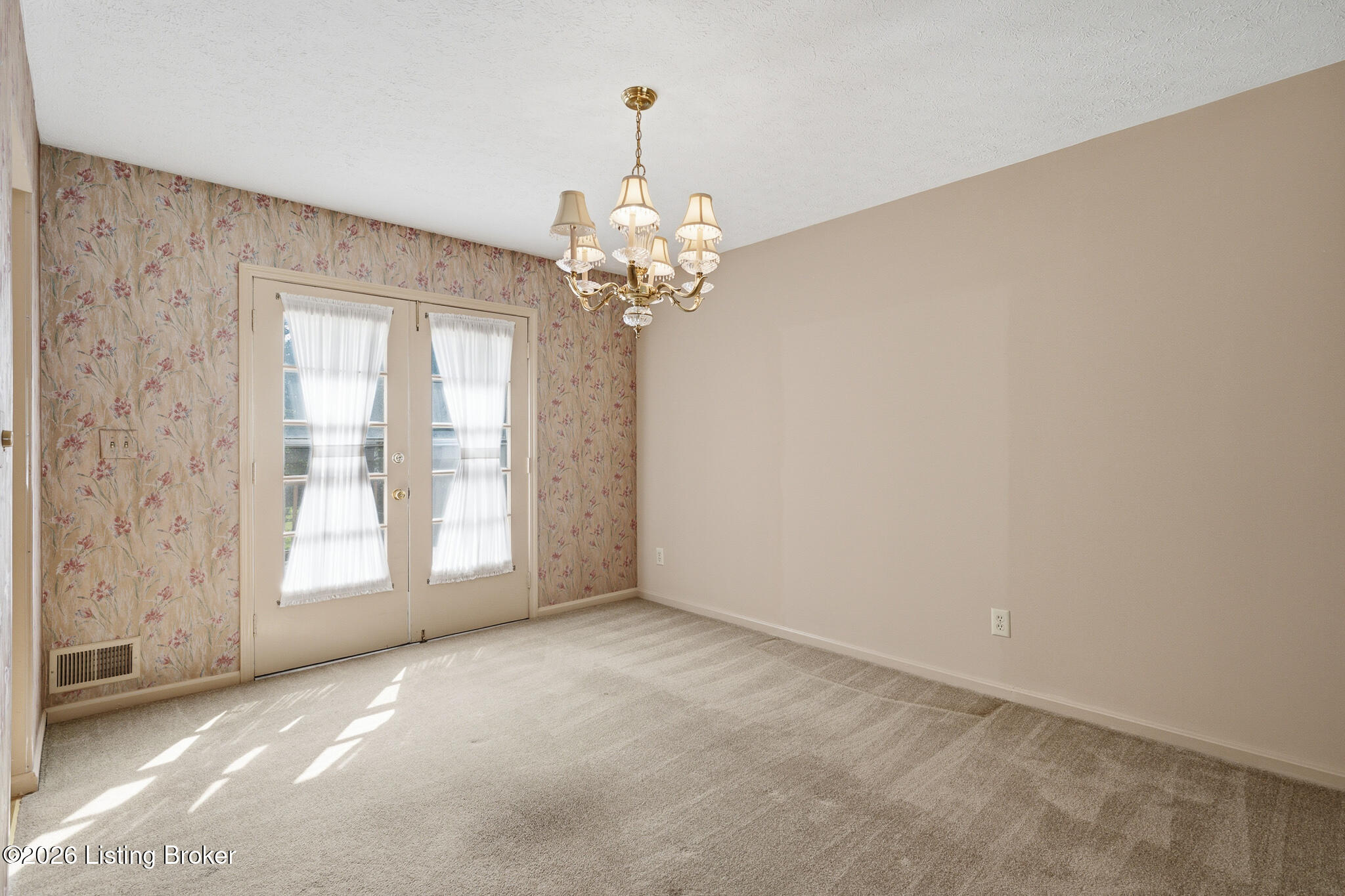 2109 Bridlewood Dr Property Photo 16