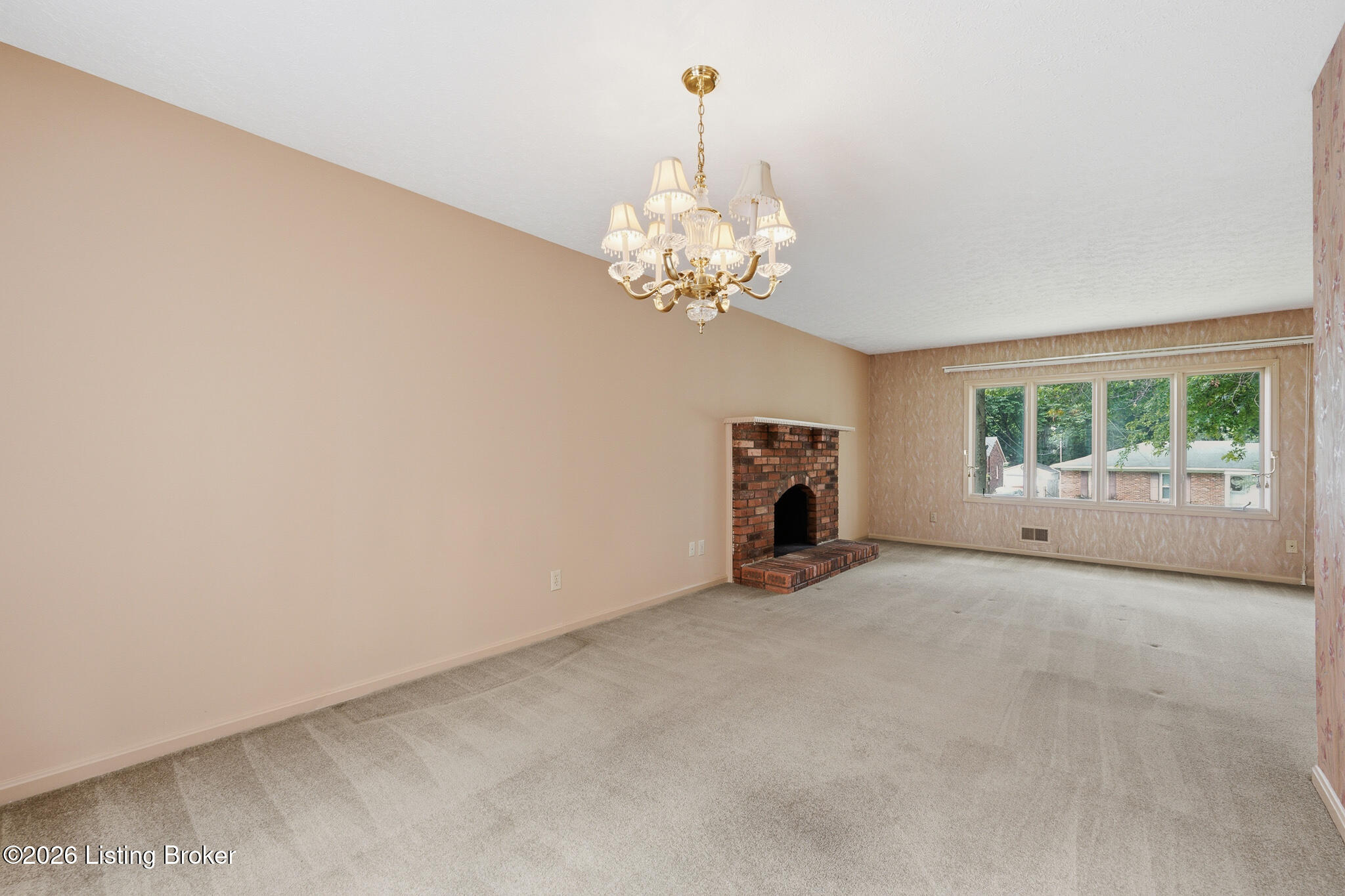 2109 Bridlewood Dr Property Photo 18