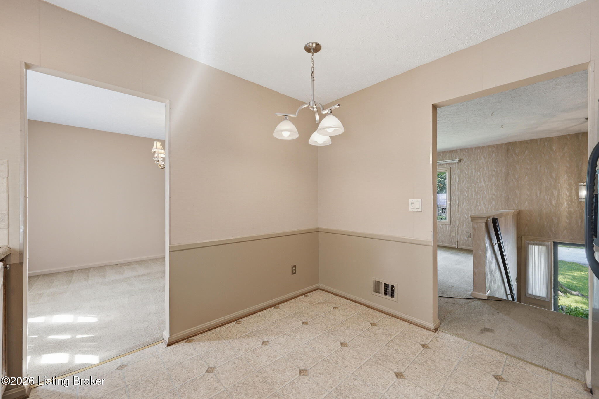 2109 Bridlewood Dr Property Photo 23