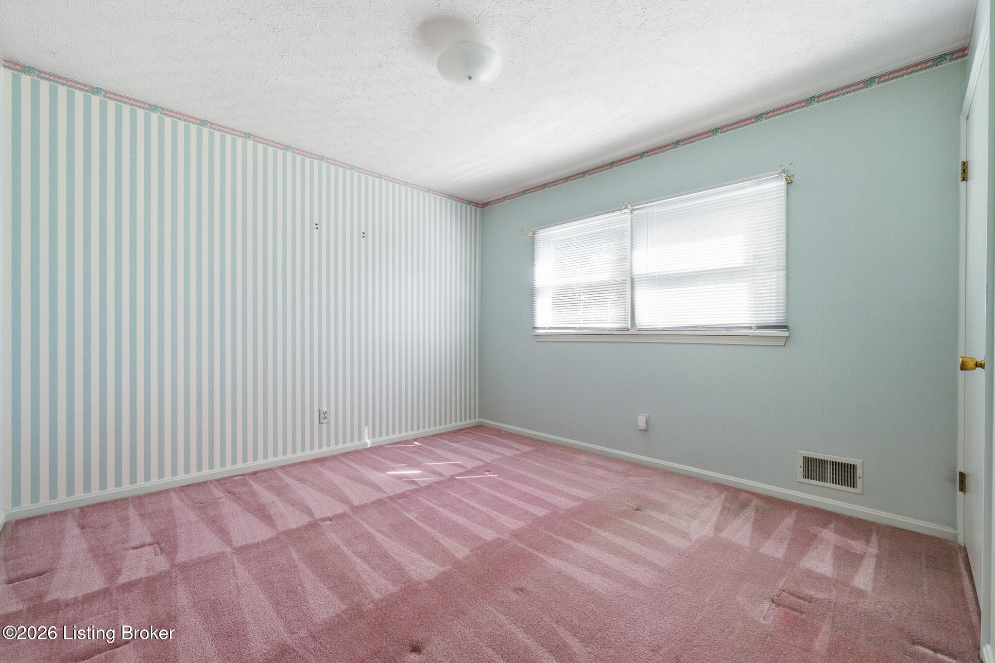 2109 Bridlewood Dr Property Photo 27