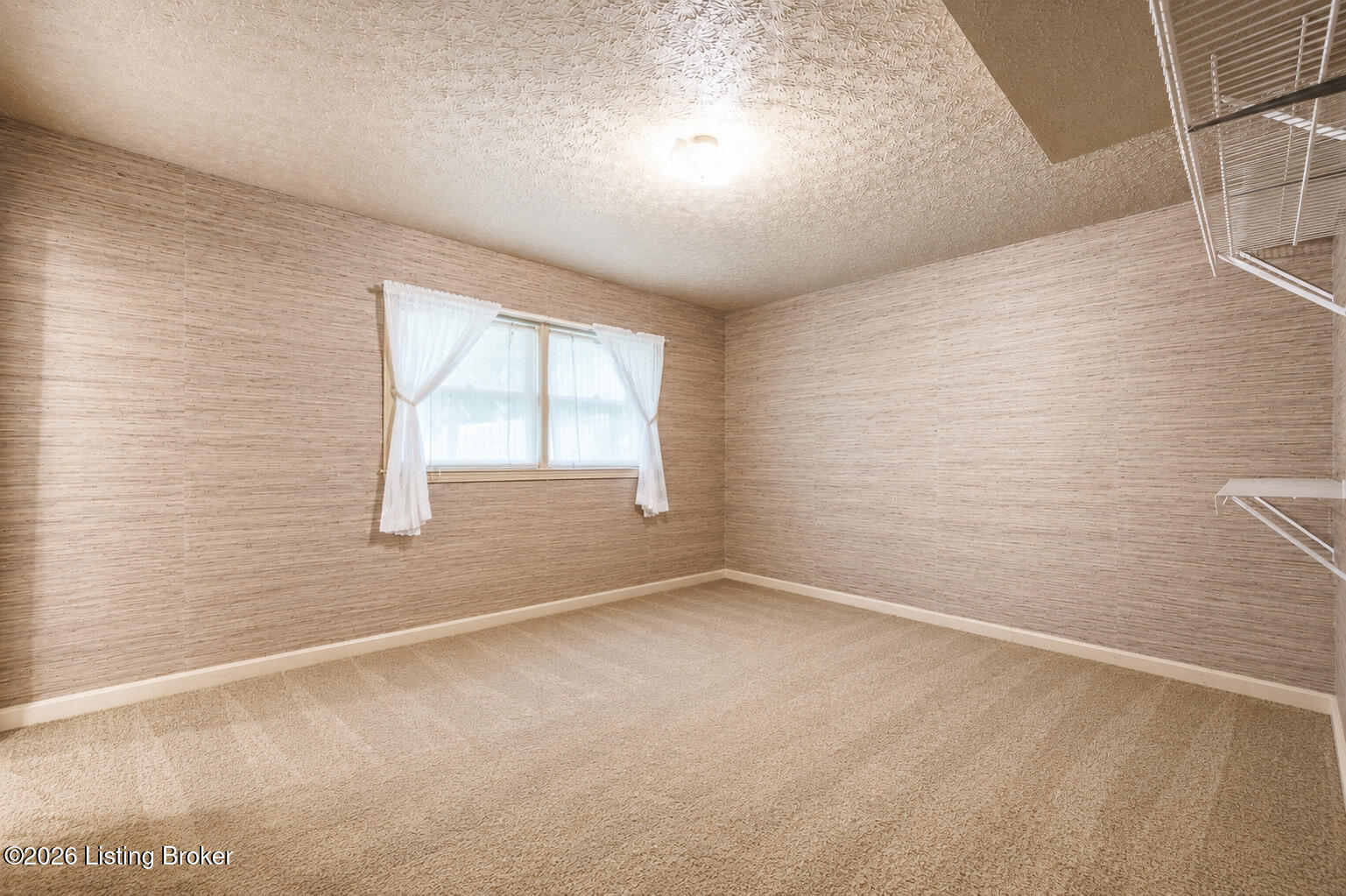 2109 Bridlewood Dr Property Photo 29