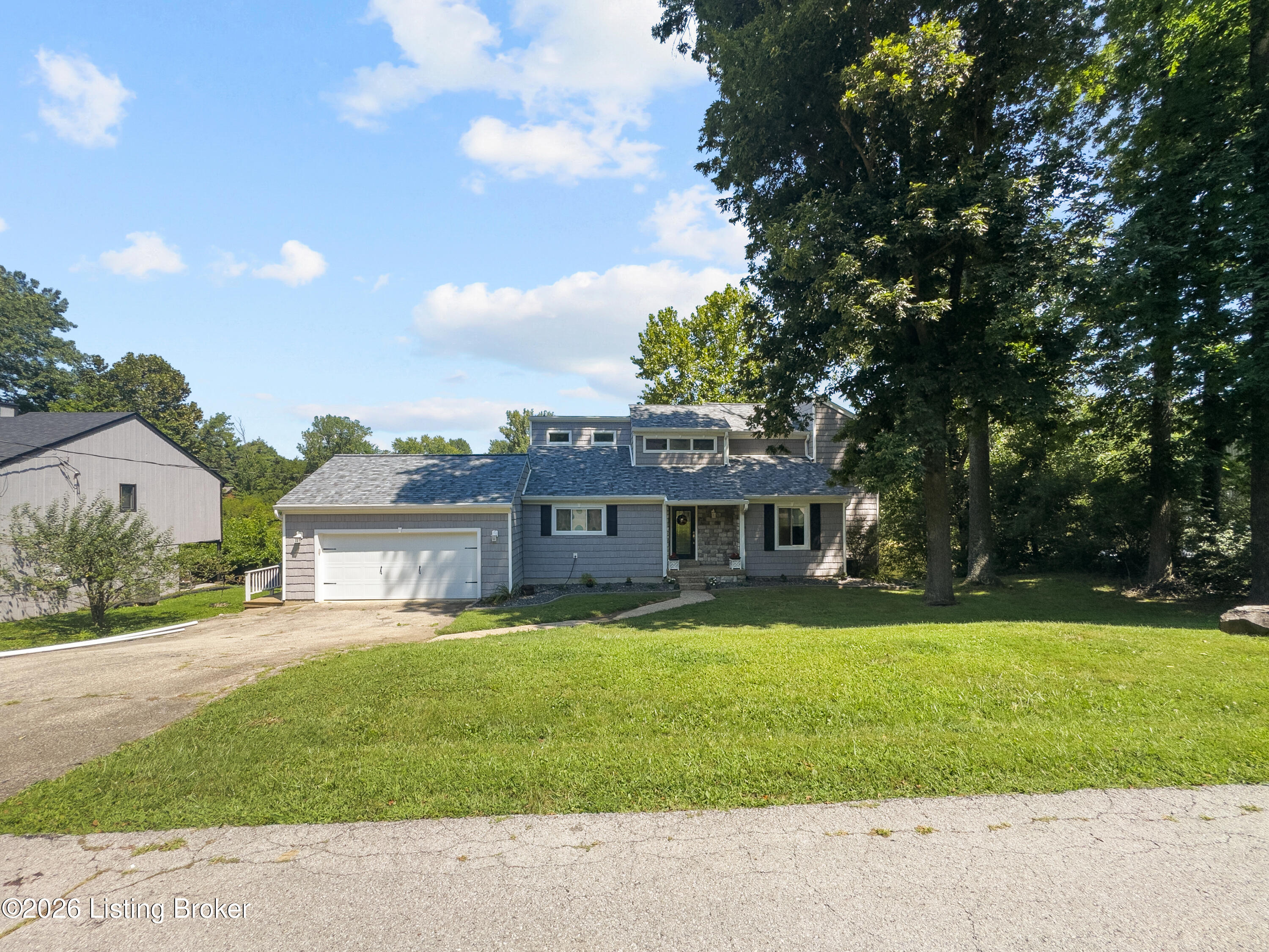 1225 Hollendale Way Property Photo 11
