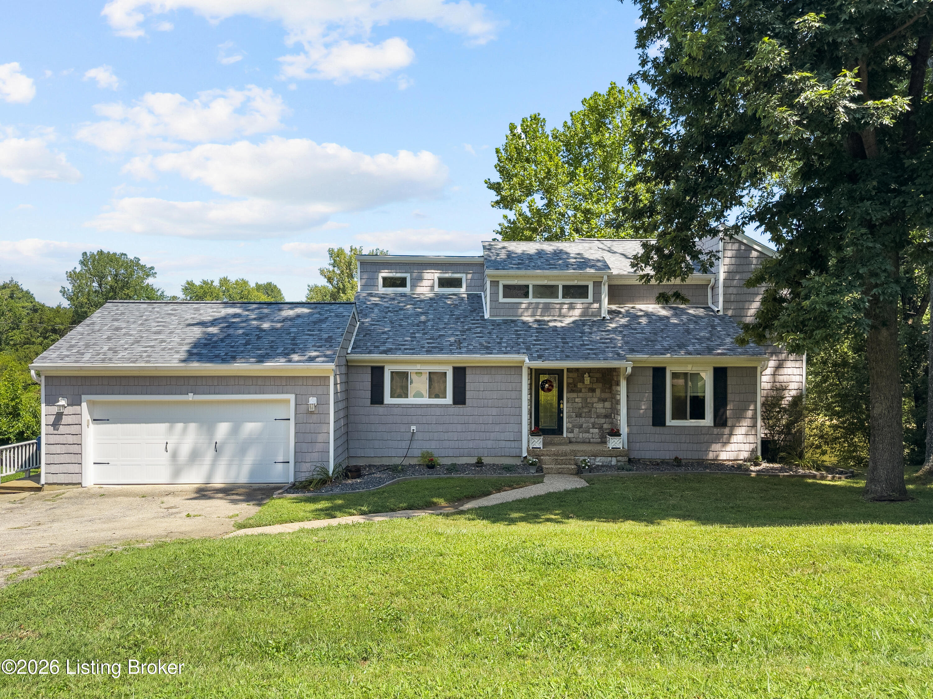 1225 Hollendale Way Property Photo 12