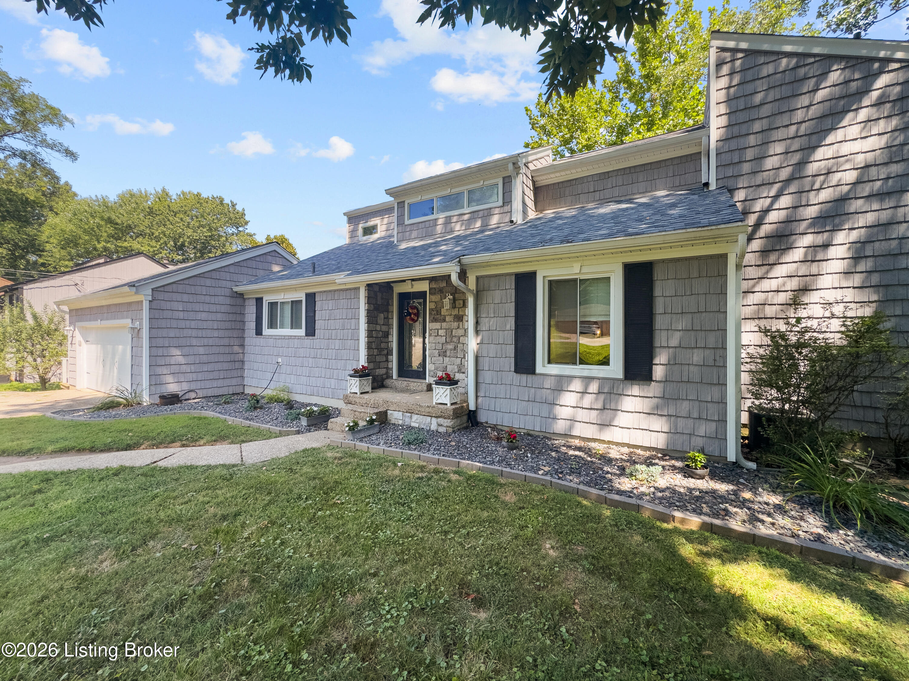 1225 Hollendale Way Property Photo 14