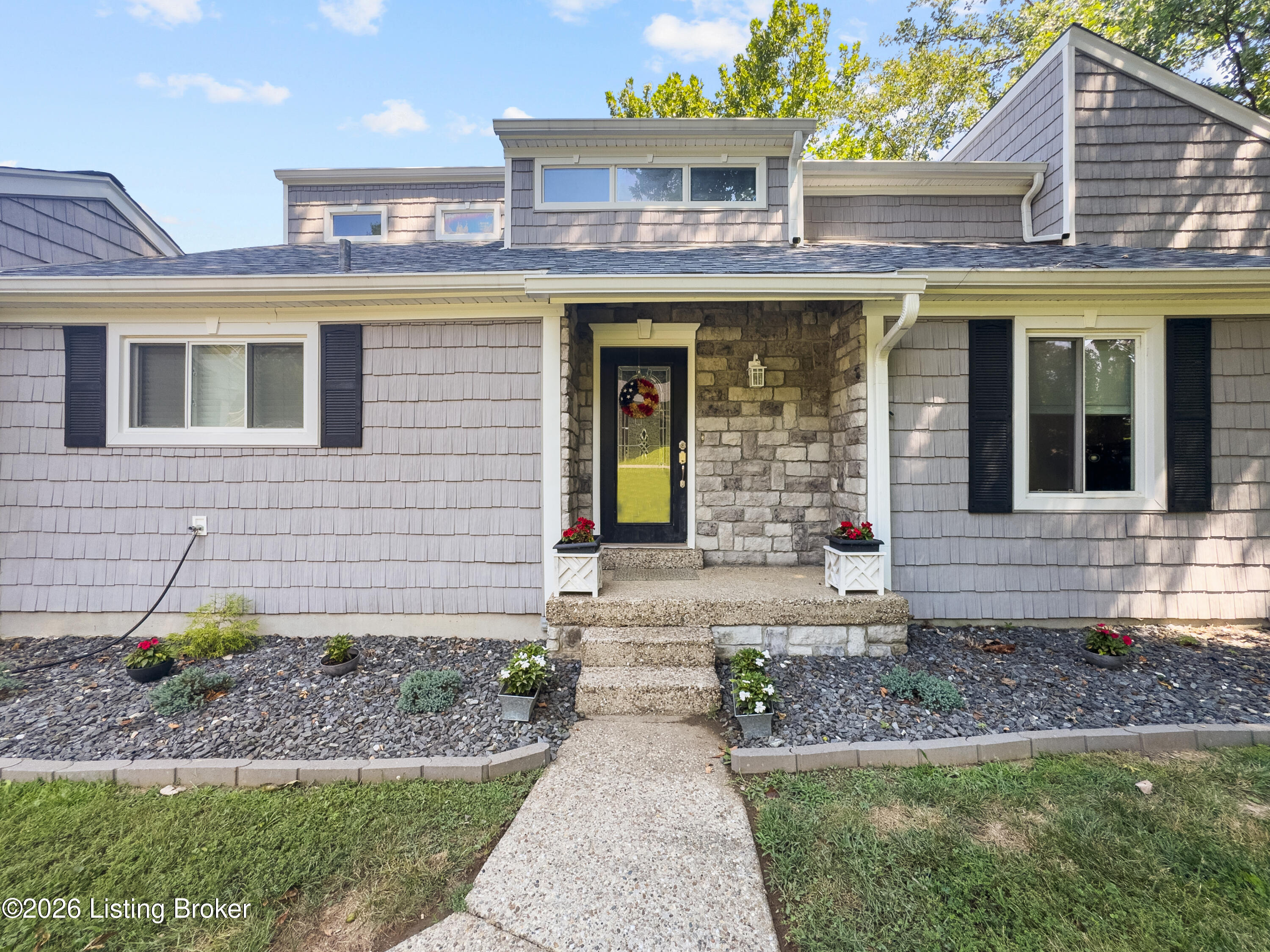 1225 Hollendale Way Property Photo 15