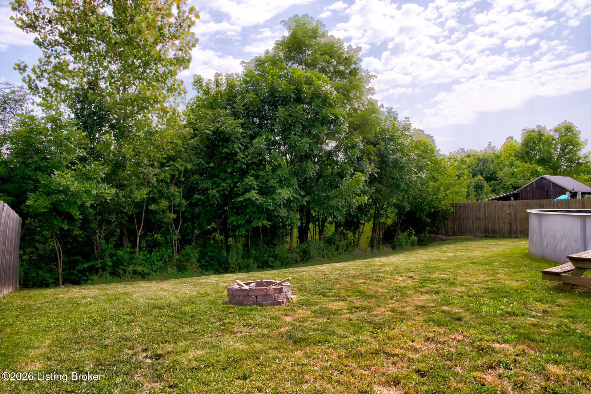 240 Crooked Oak Ct Property Photo 37