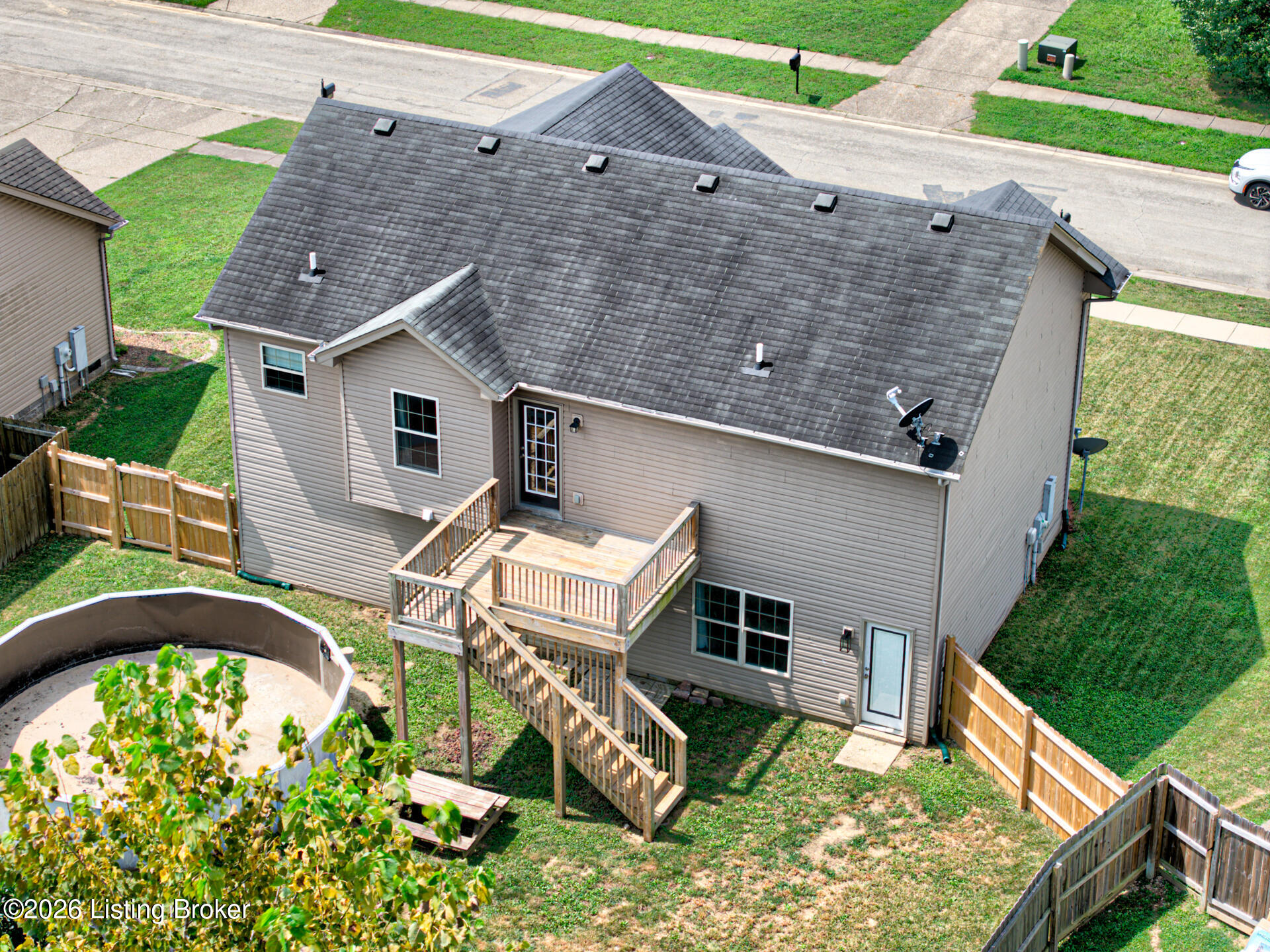240 Crooked Oak Ct Property Photo 45