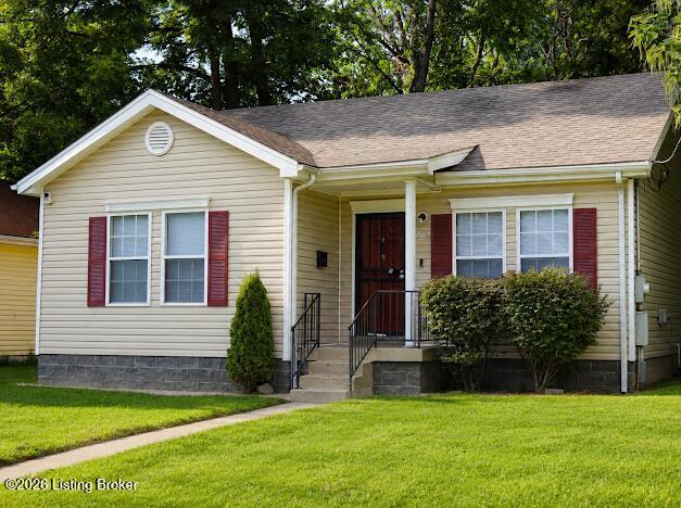 3229 Greenwood Ave Property Photo 2