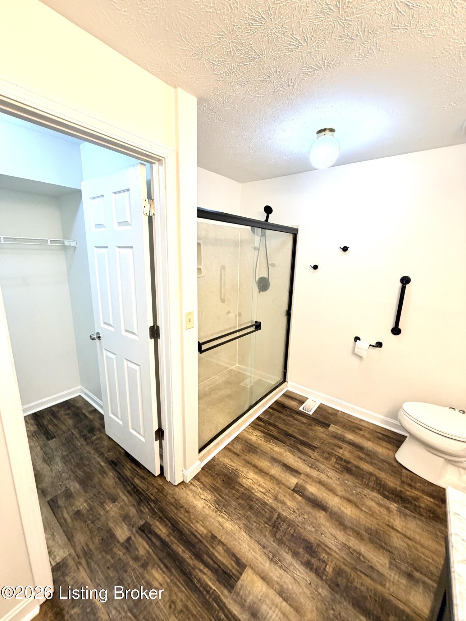 400 Rosewood Ct Property Photo 15