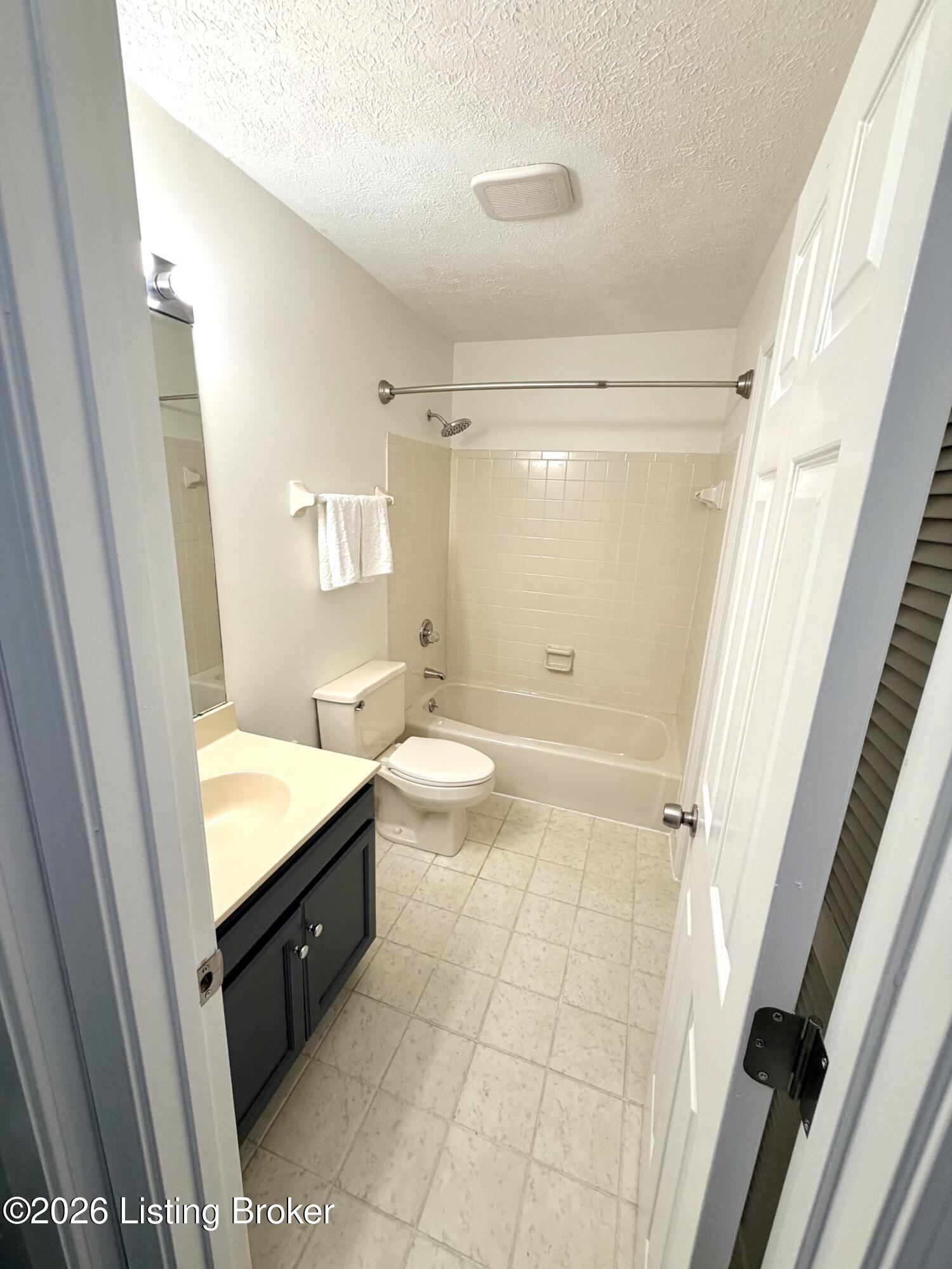 400 Rosewood Ct Property Photo 19