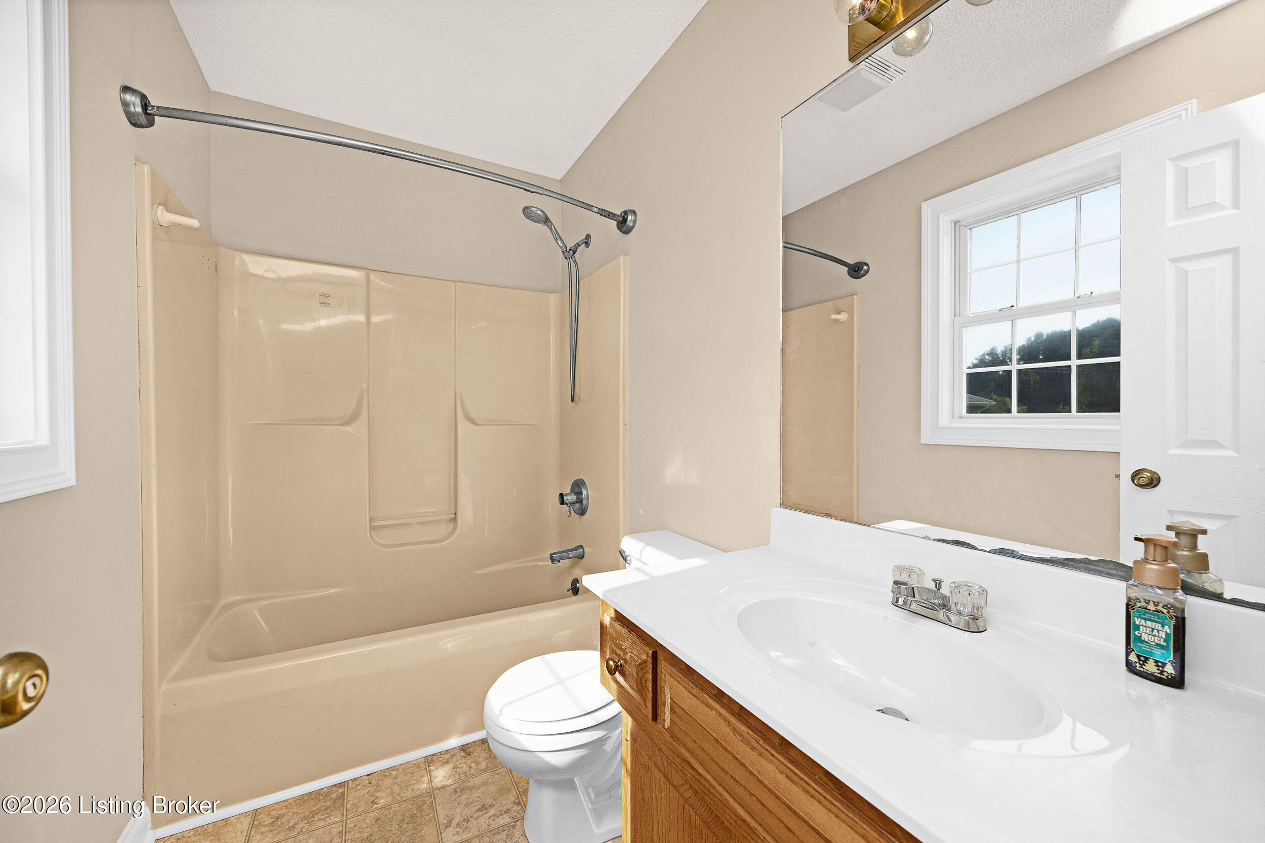 1021 Leigh Terrace Property Photo 14