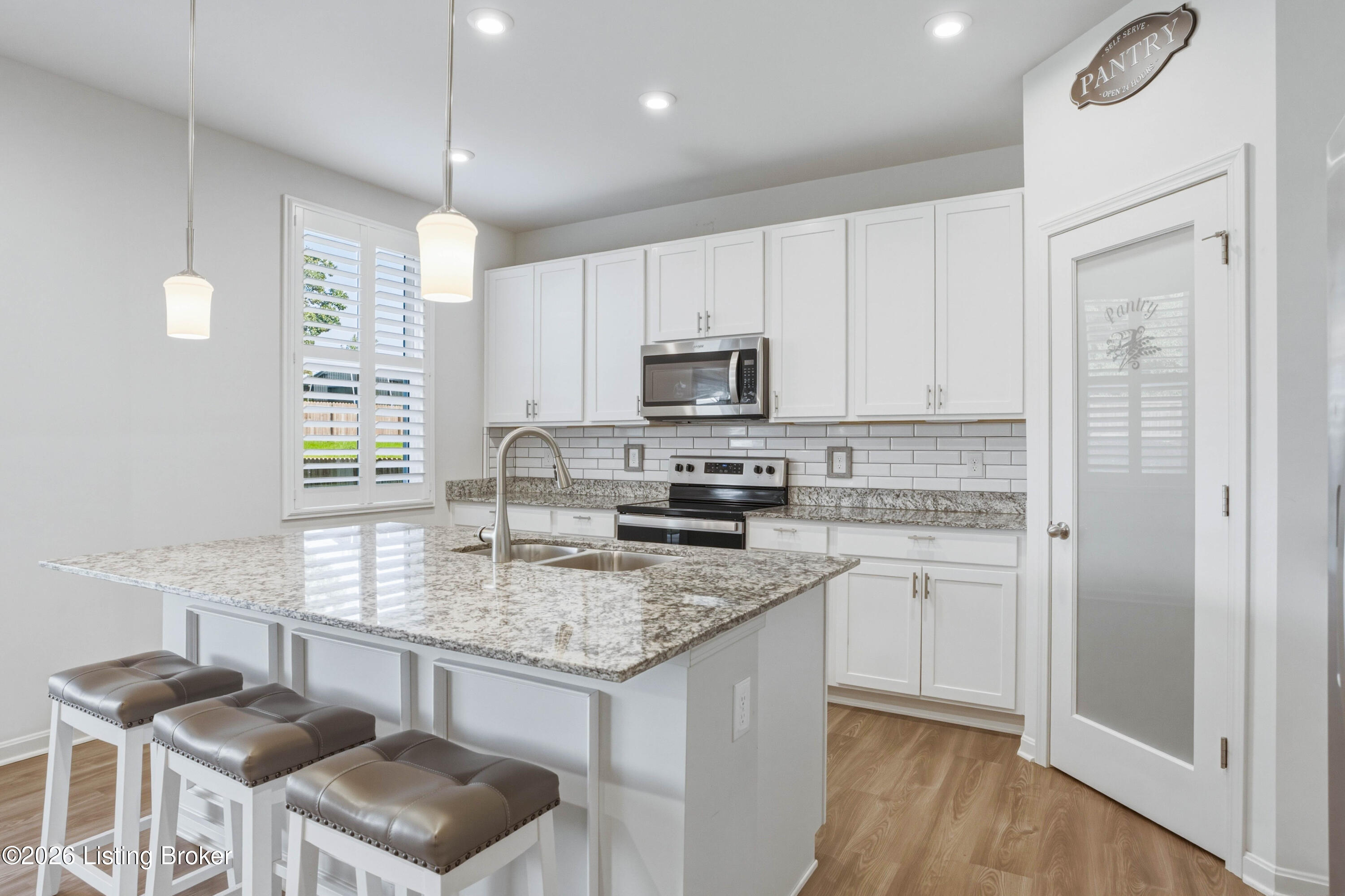 437 Vildana Way Property Photo 10