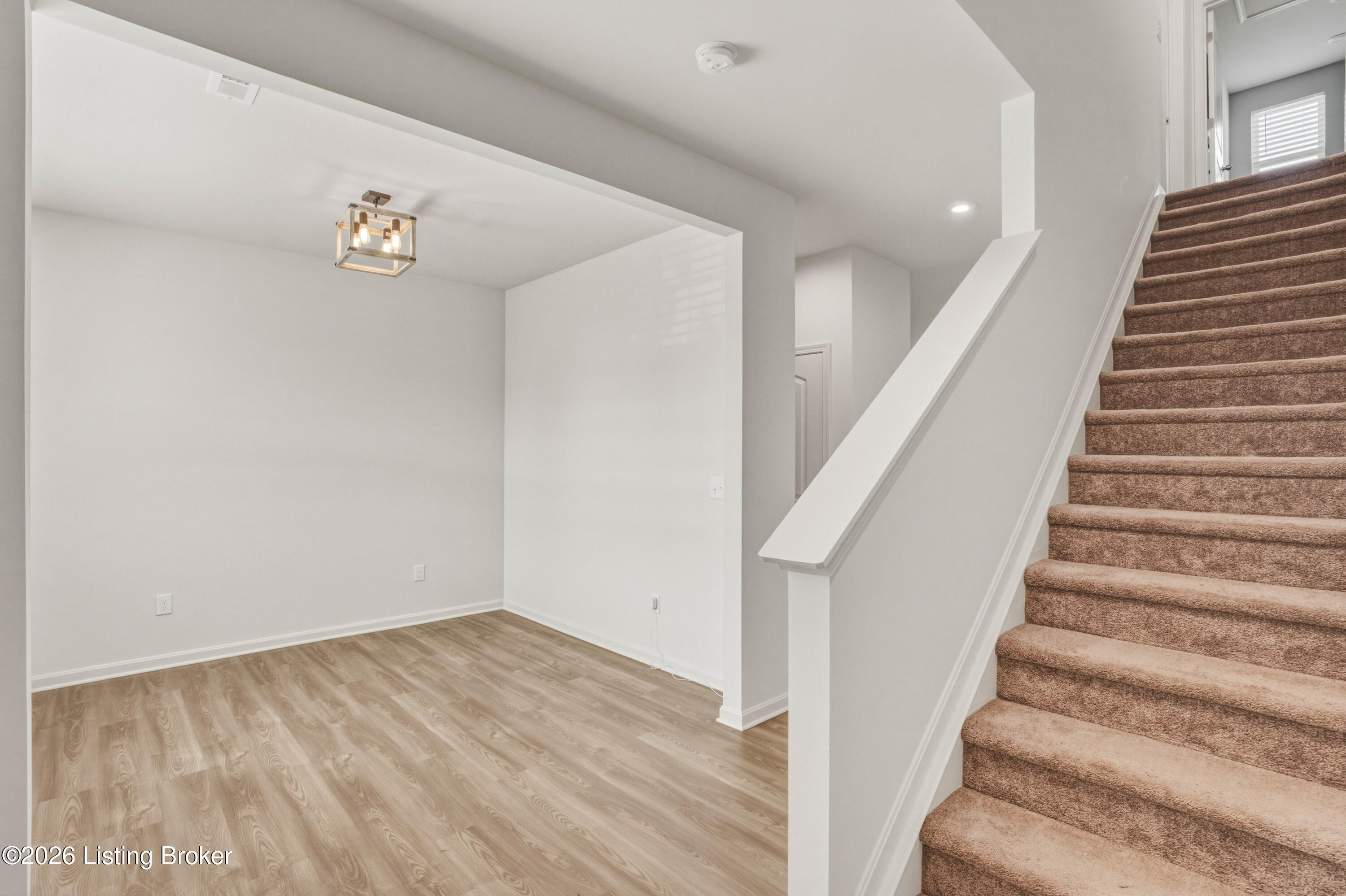 437 Vildana Way Property Photo 17