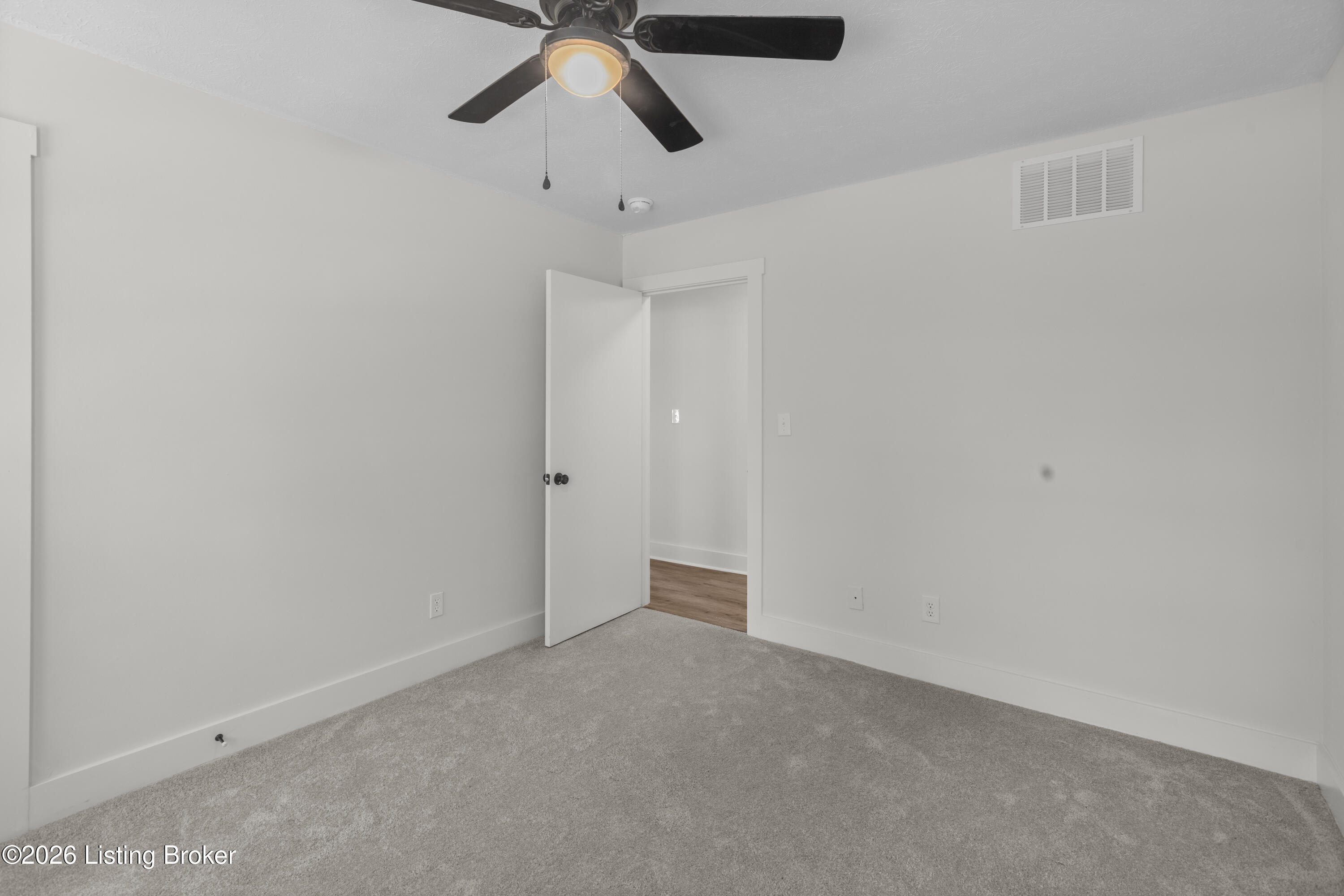 16 Meadowbrook Dr Property Photo 15