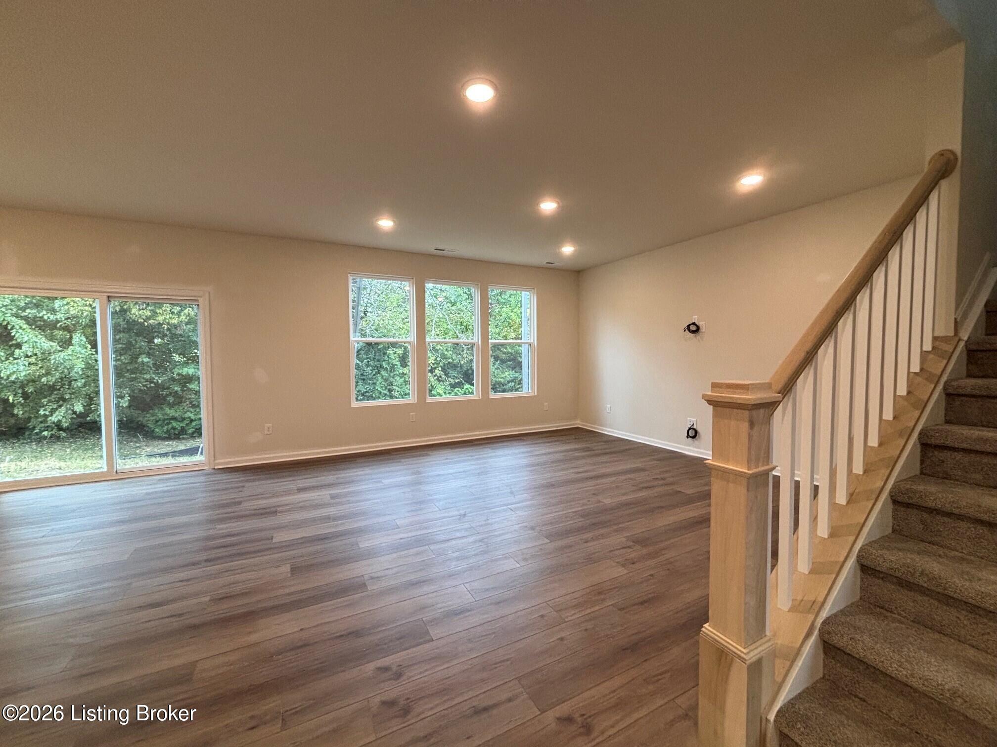 103 Ardmore Crossing Dr Property Photo 3