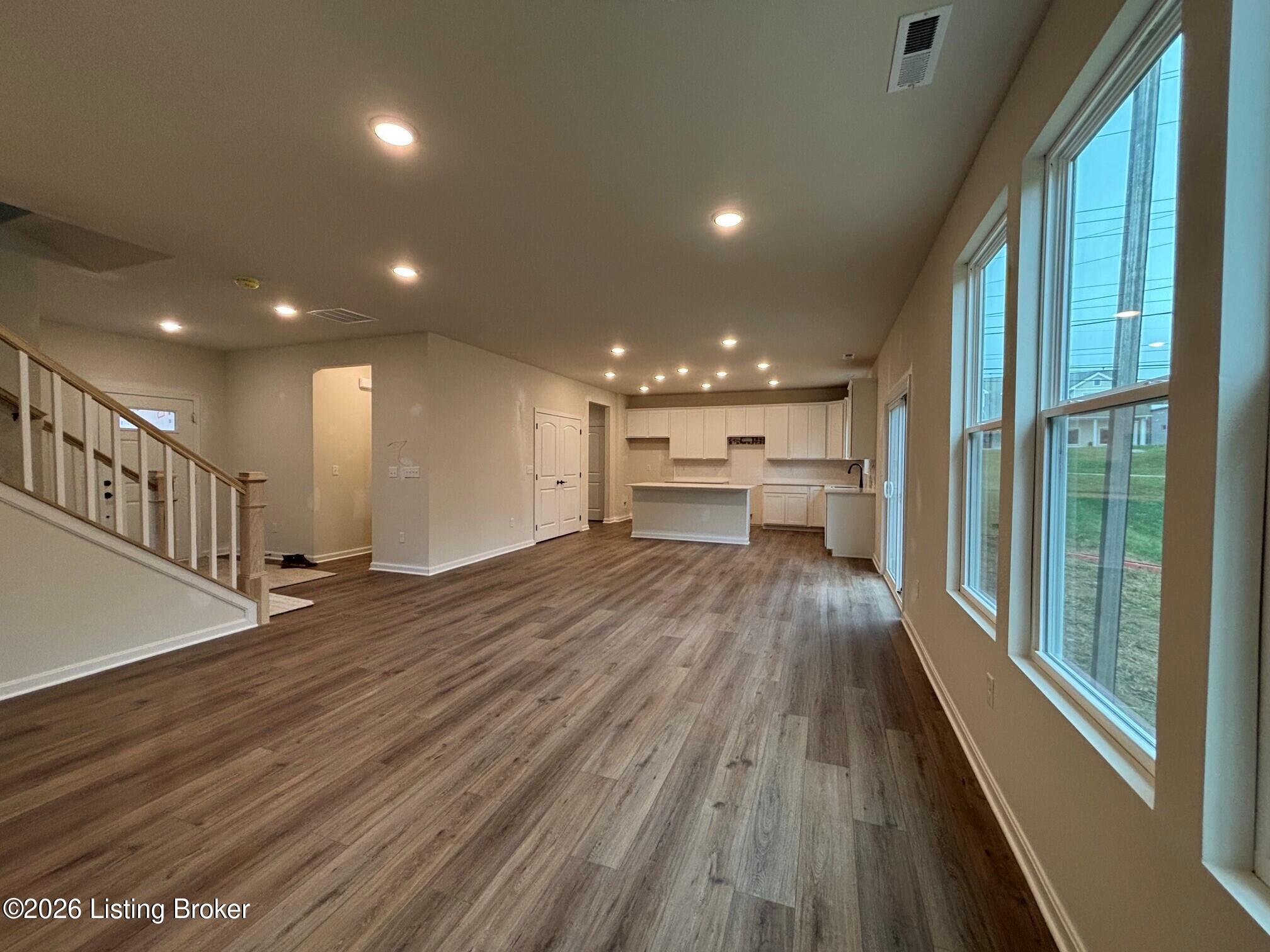 103 Ardmore Crossing Dr Property Photo 5