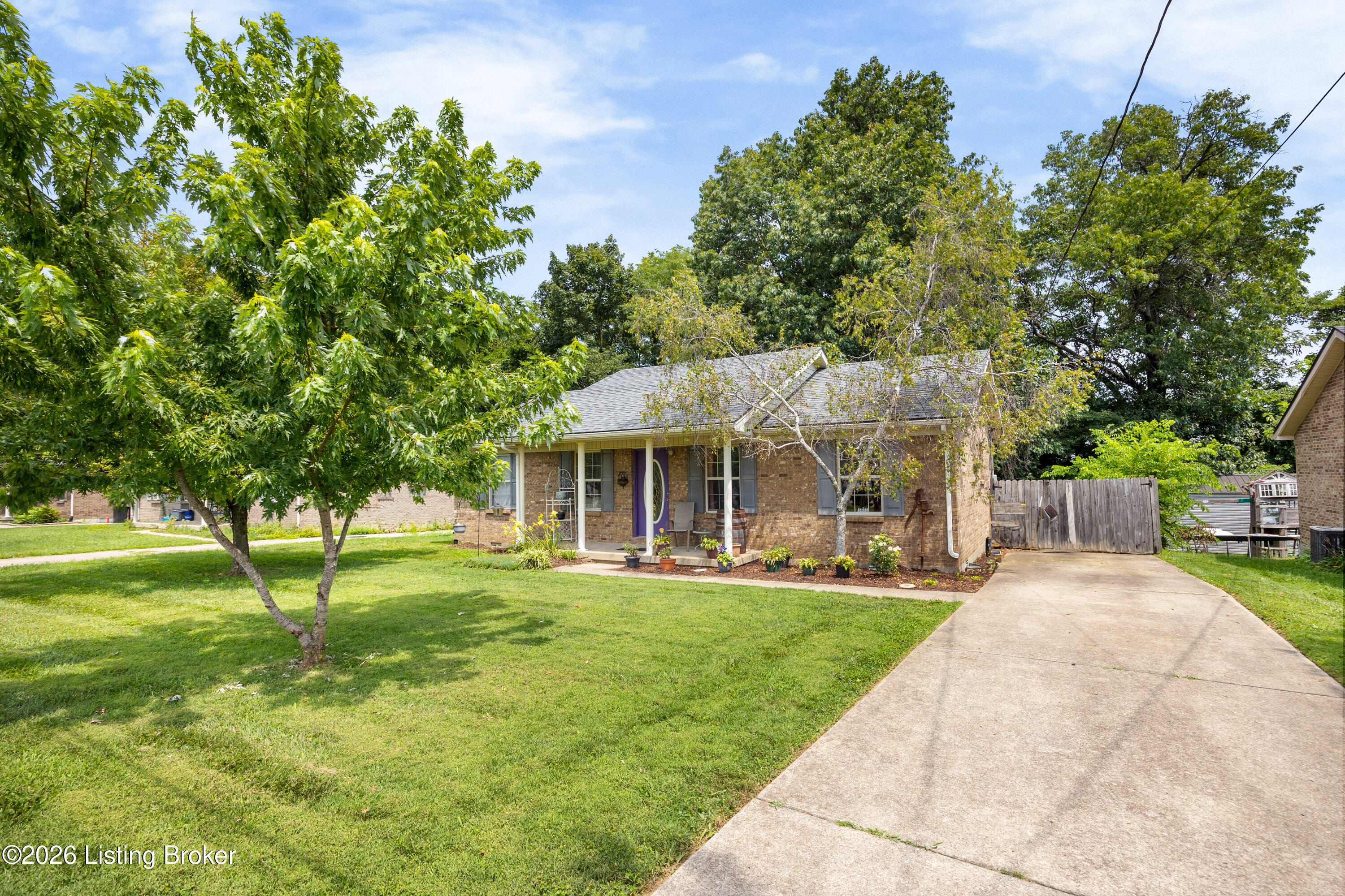 108 Pittsburg St Property Photo 3