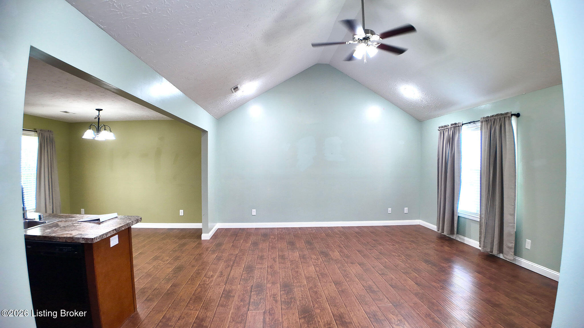 129 N Howard St Property Photo 5