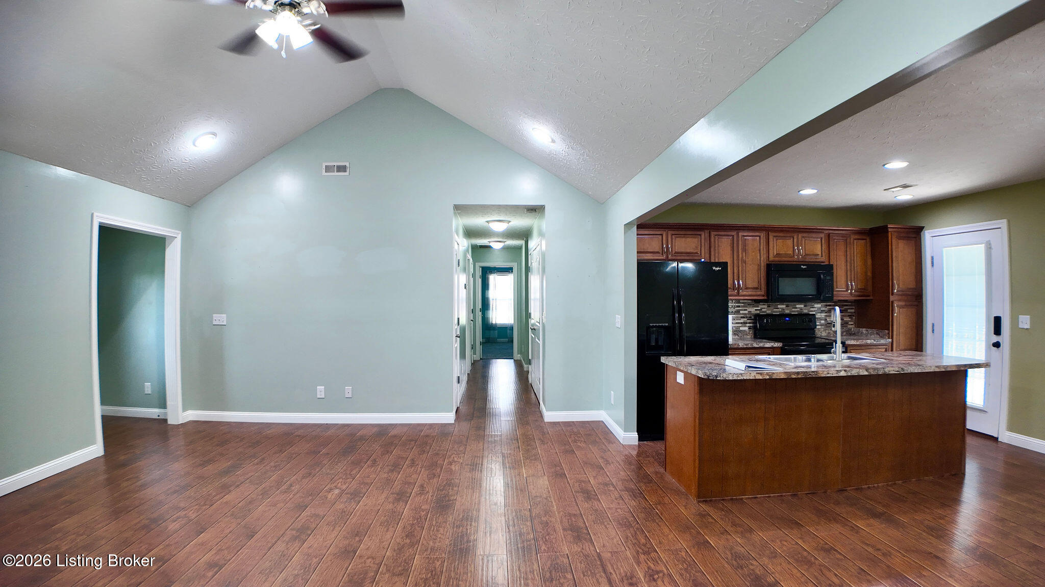 129 N Howard St Property Photo 14