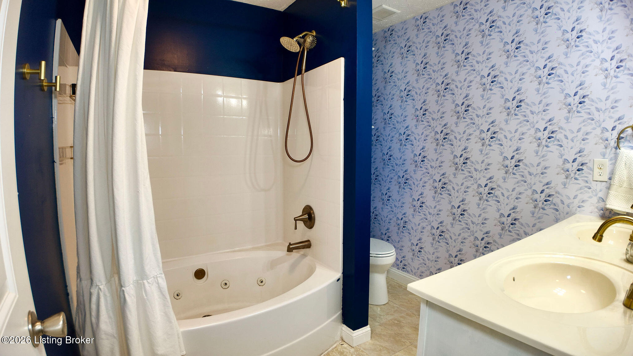 129 N Howard St Property Photo 35