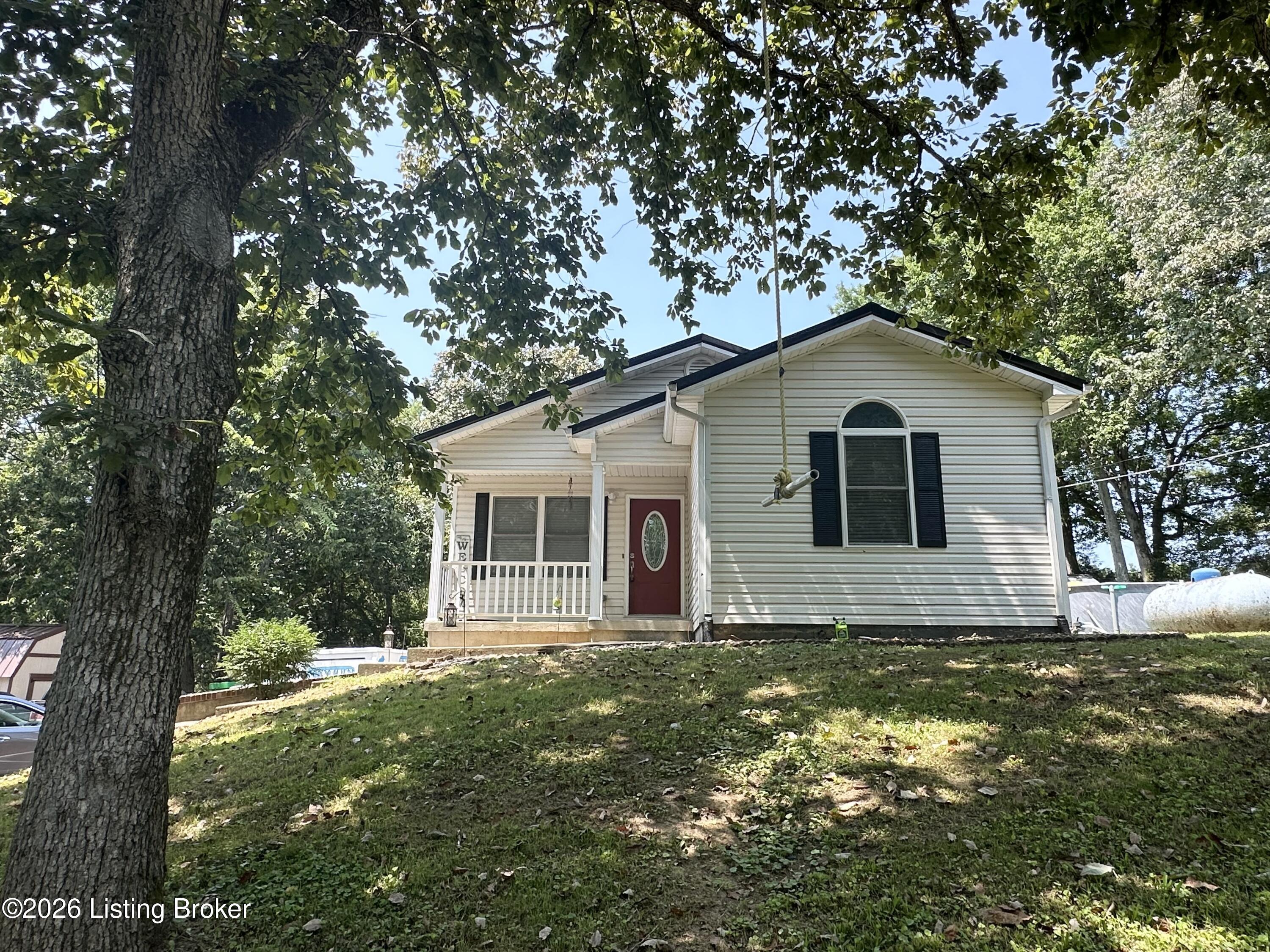 1014 Goose Creek Rd Property Photo 1