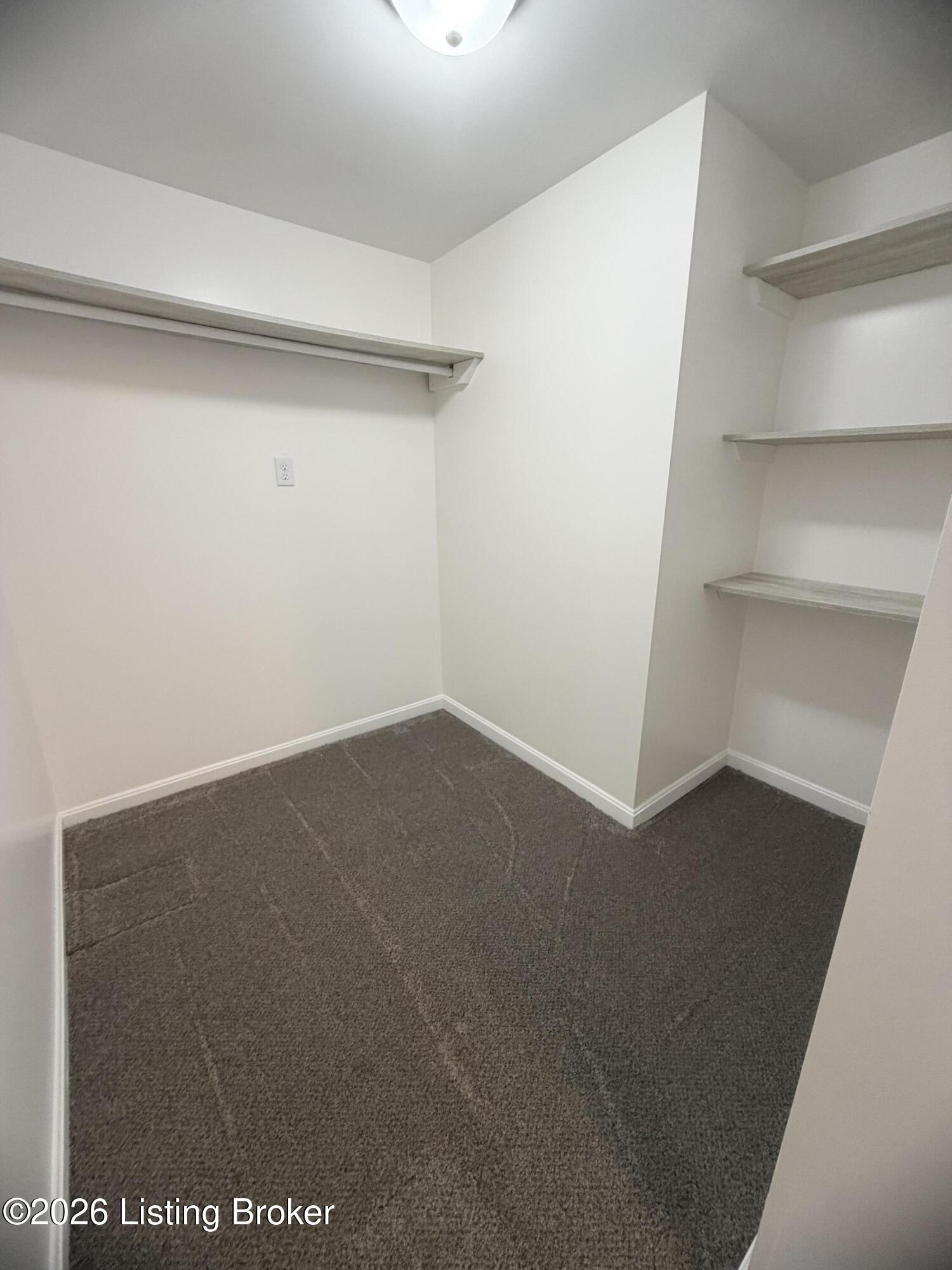 611 5th St Property Photo 17