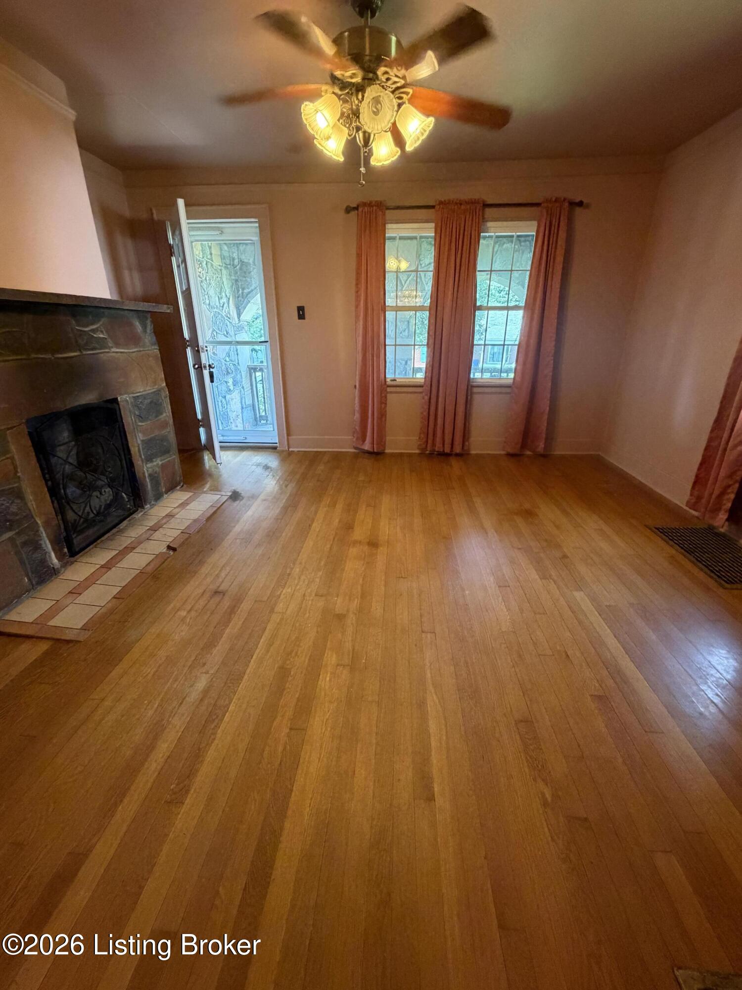 124 W Forest Ave Property Photo 8