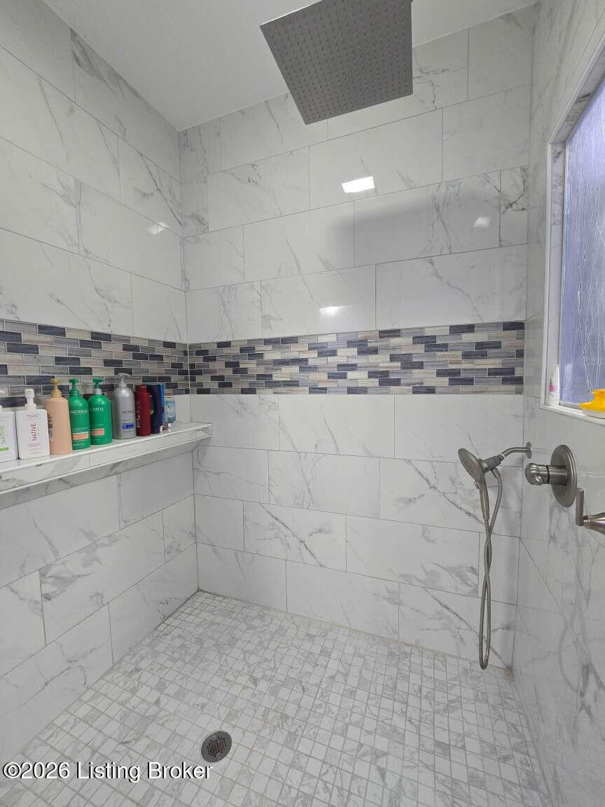 5806 New Cut Rd Property Photo 21
