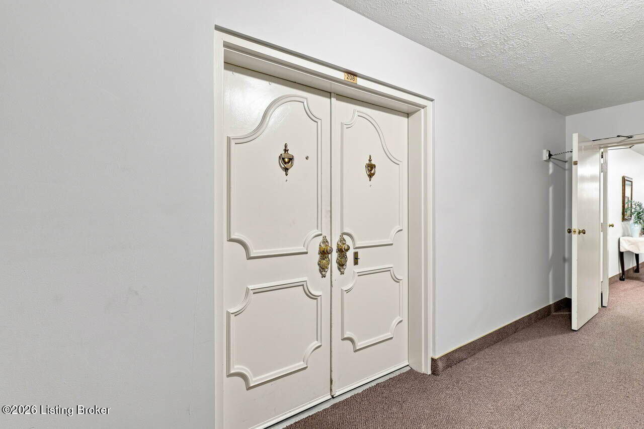 3030 Breckenridge Ln 208 Property Photo 7