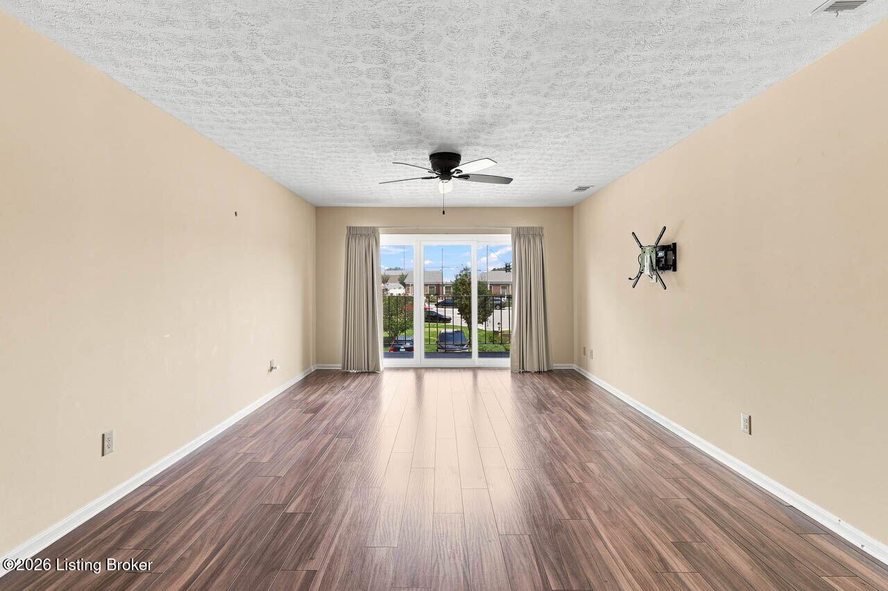 3030 Breckenridge Ln 208 Property Photo 17