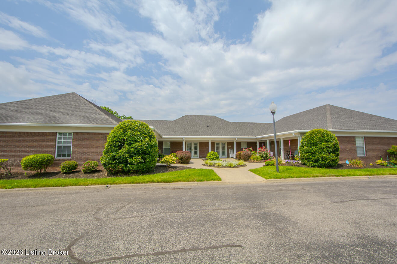 8421 Elsie Ct